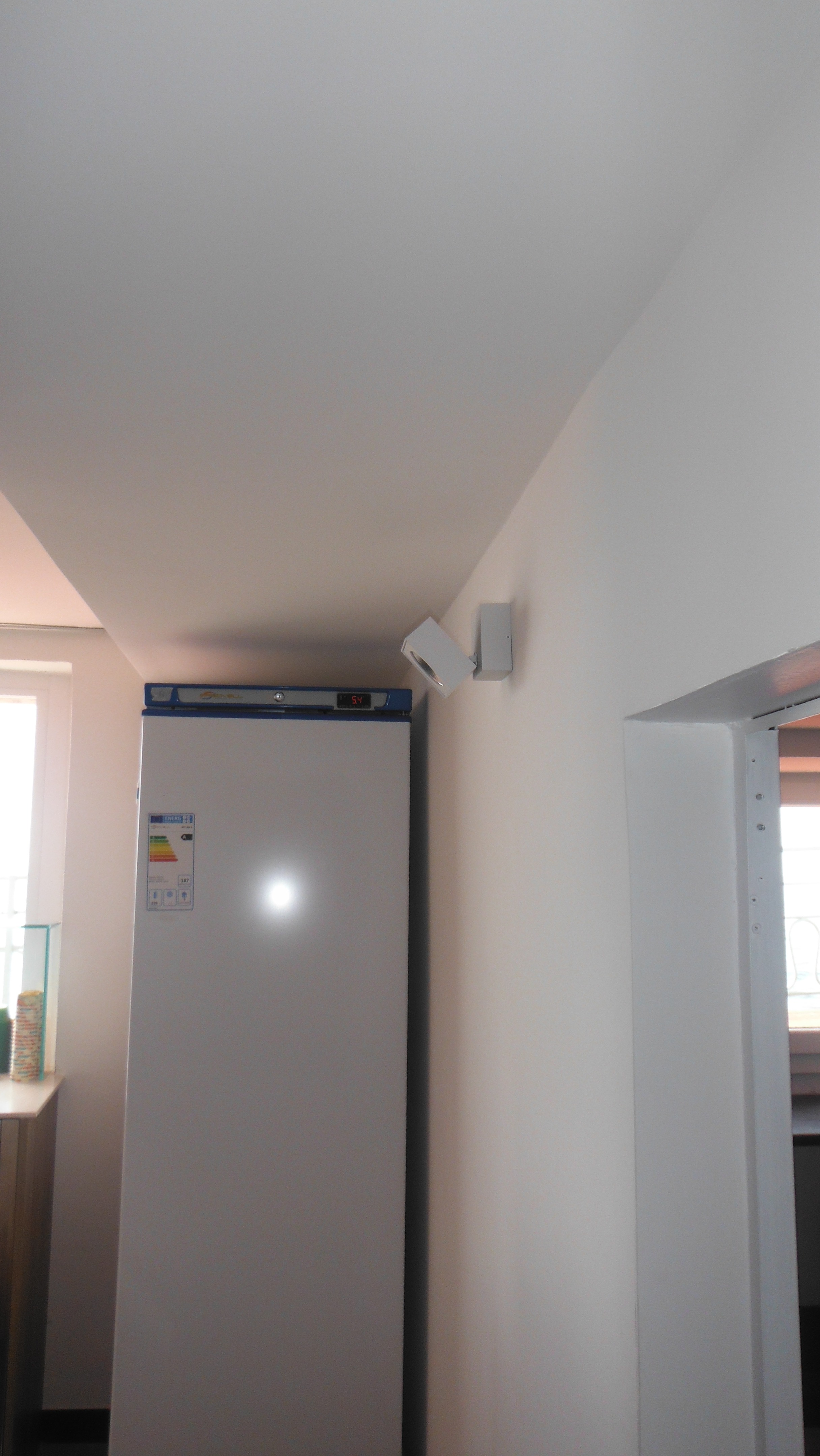 意式 gelato 店"È BUONO" 打造独特室内空间-3