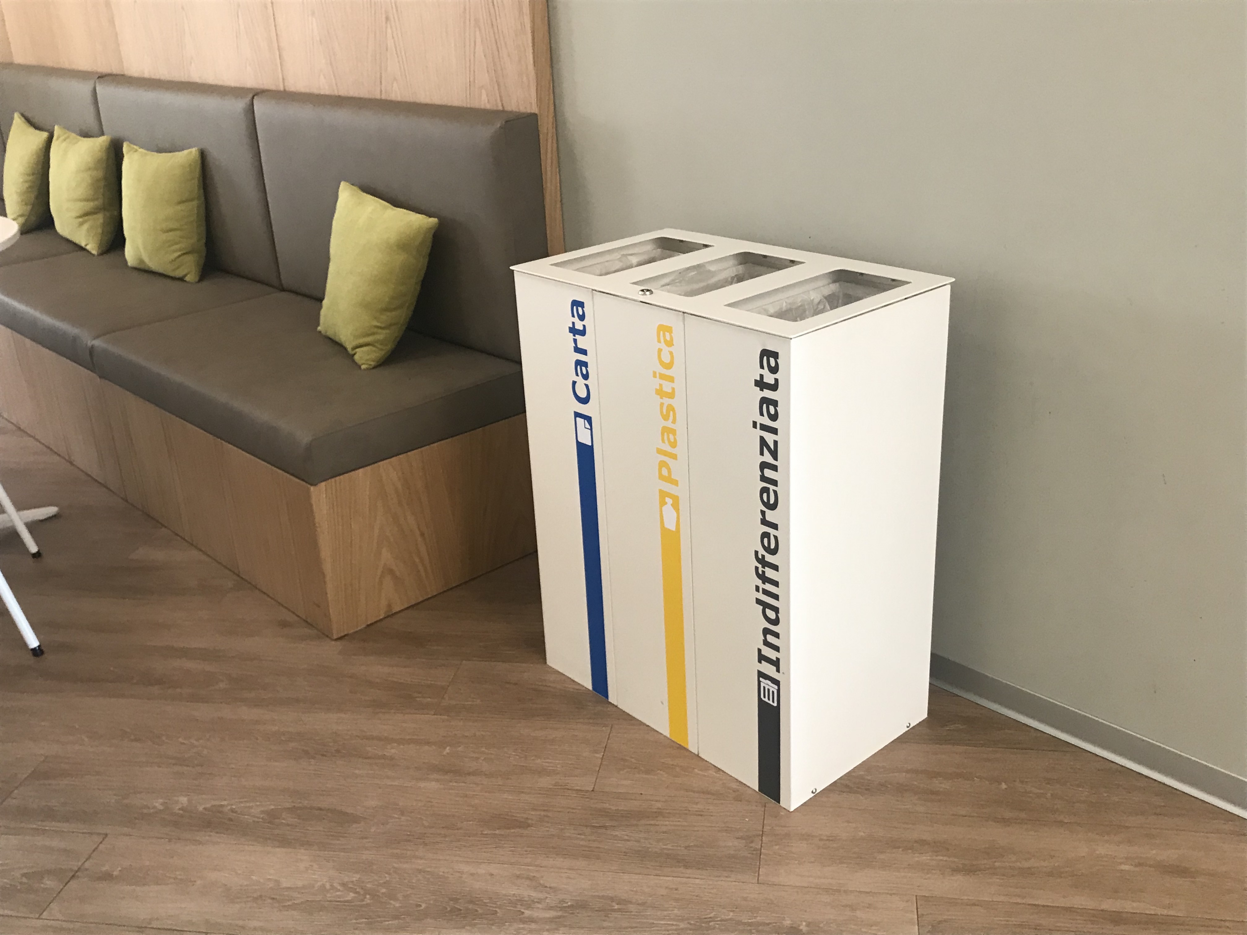 电信公司总部打造高效休闲办公空间-5