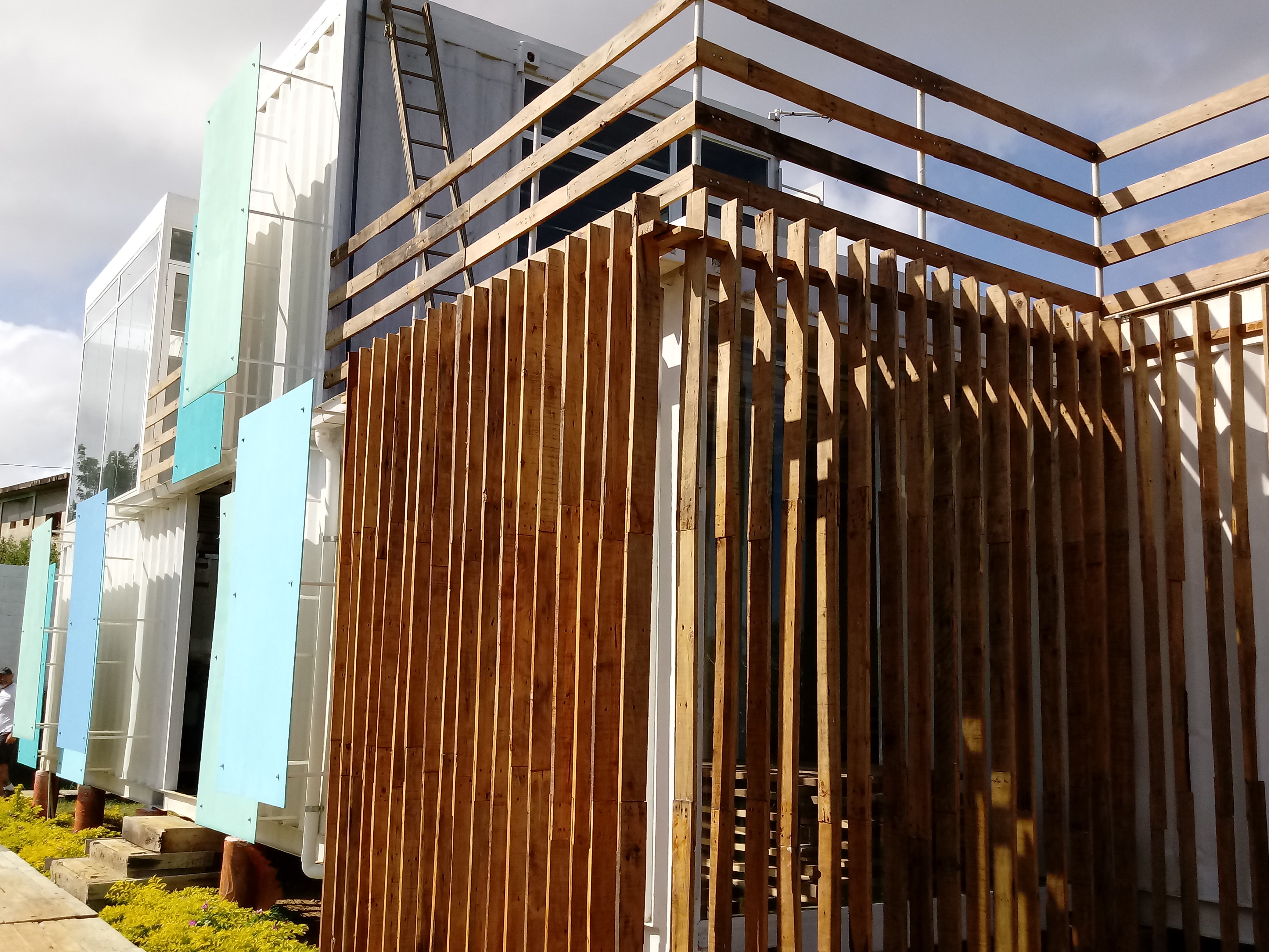 集装箱打造的环保智能家居-30