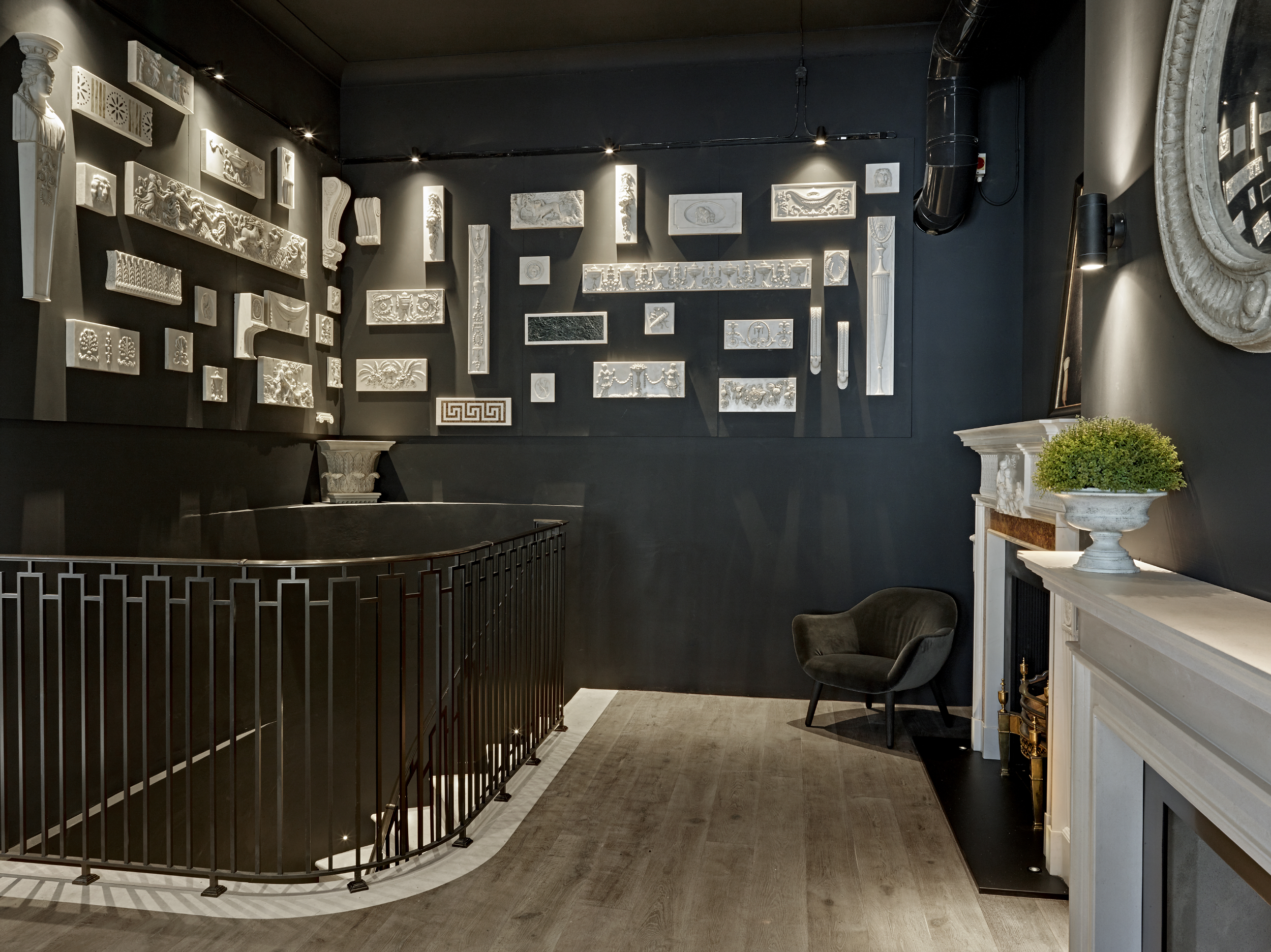 伦敦 Chesneys 旗舰展厅木地板应用案例-7