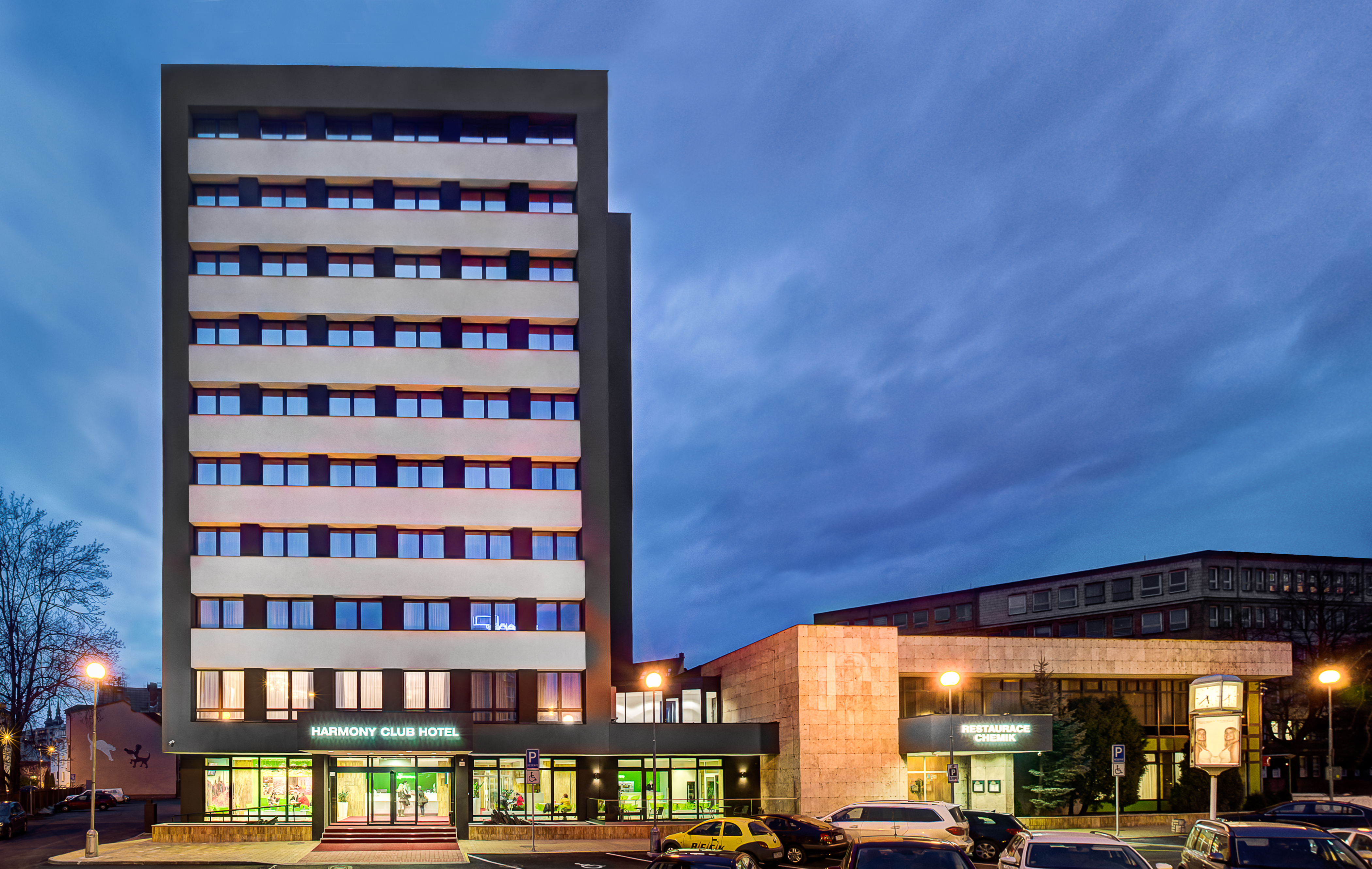 2015 年城市酒店和谐厅的现代改造-10