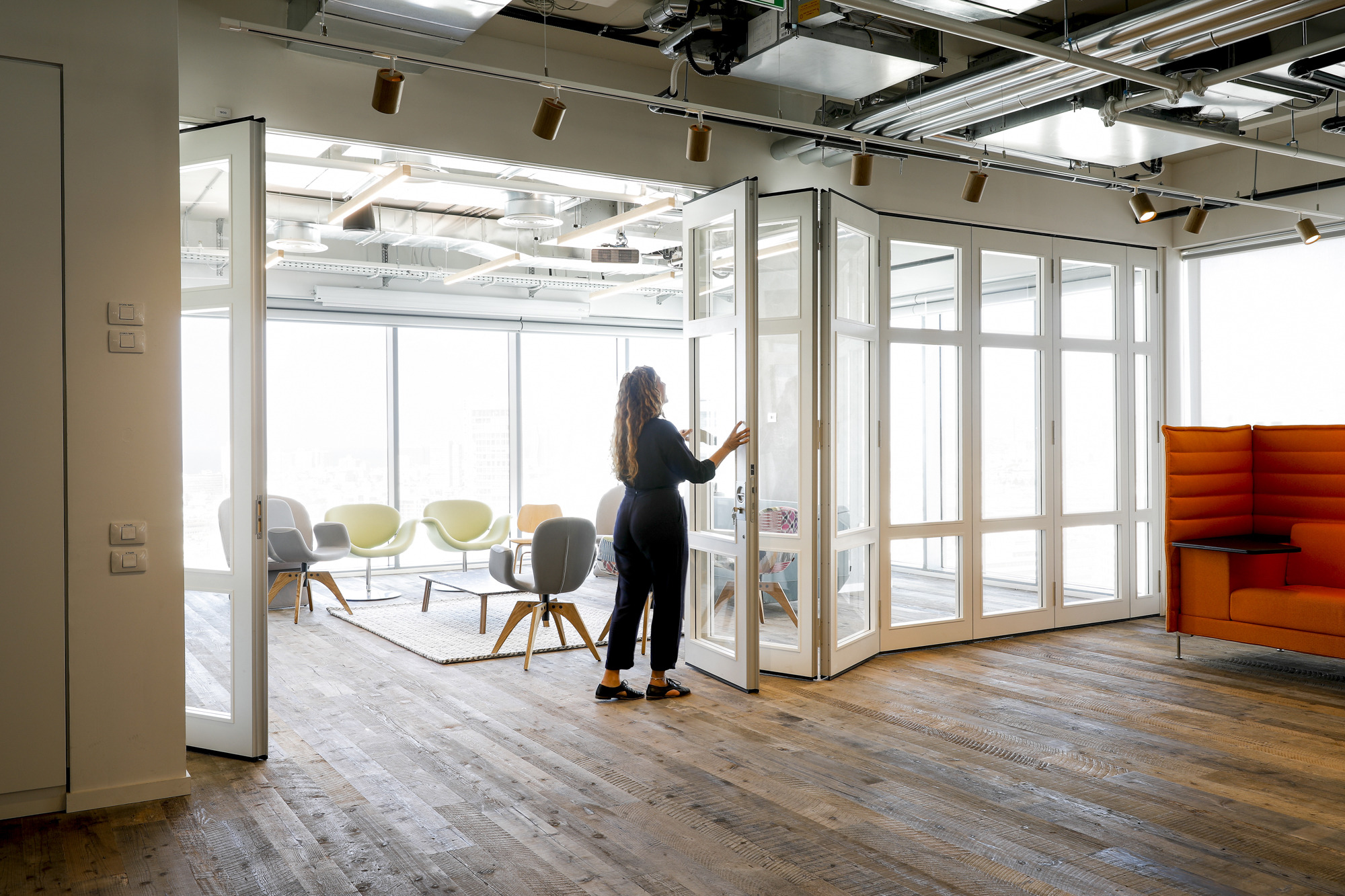 融合城市景观的 VISA 创新中心-7