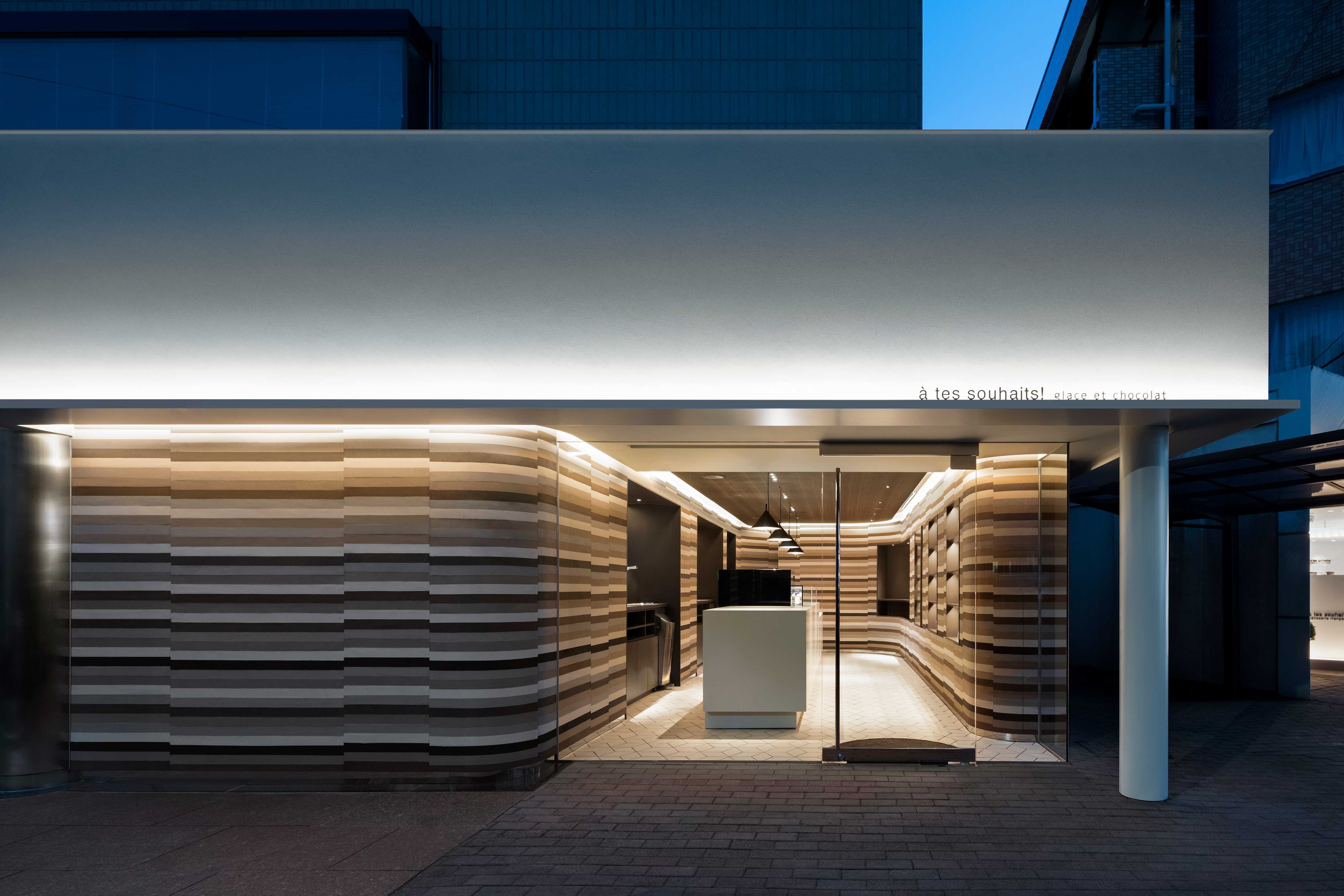 东京吉祥寺冰淇淋巧克力店，柔和色彩营造放松氛围-0