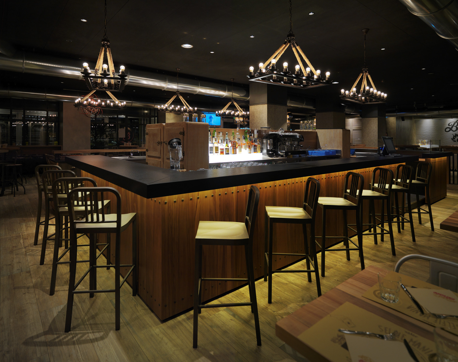 创意细节打造非传统酒馆空间-5