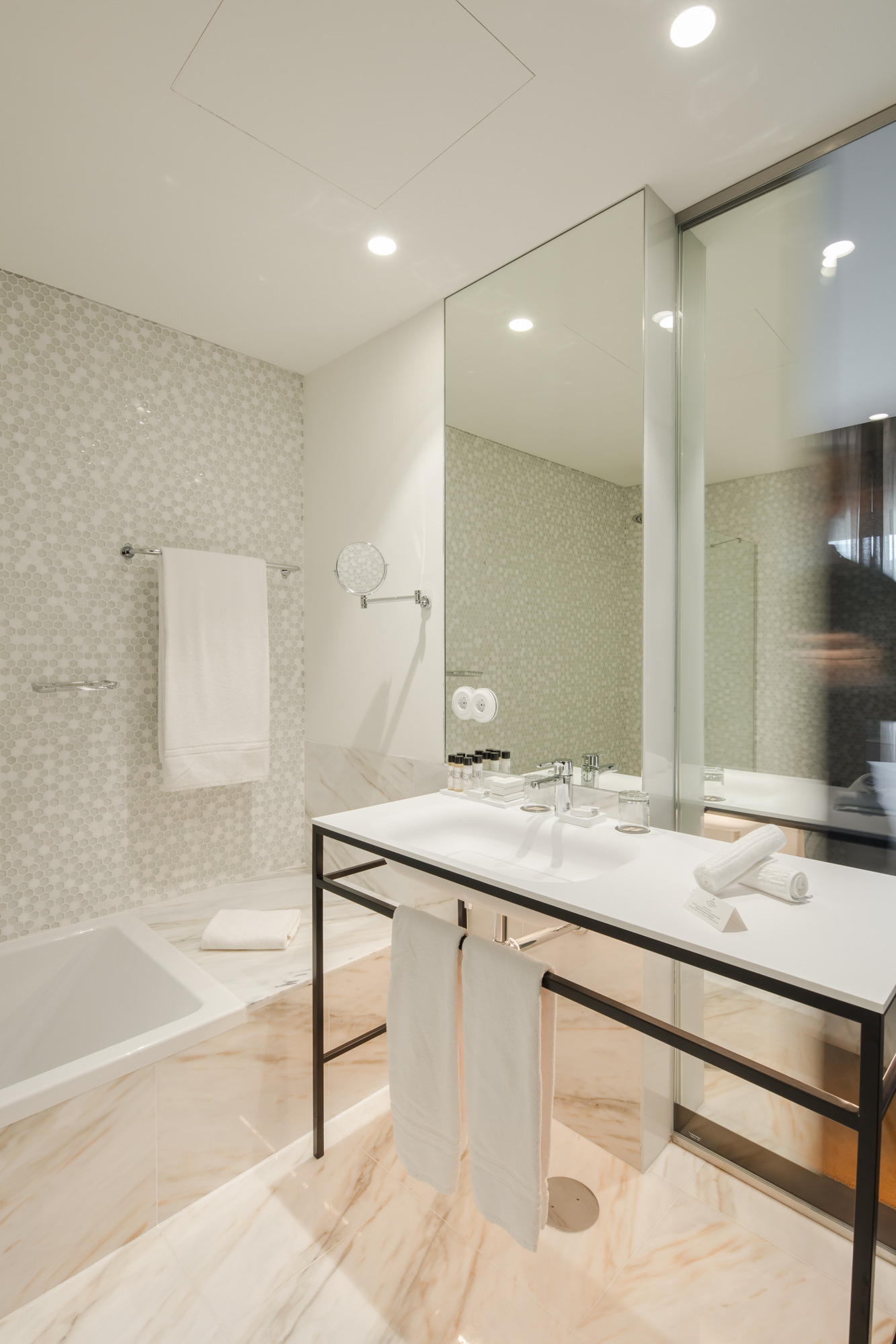 葡萄牙波尔图历史建筑“A Brasileira”酒店的修复与新生-110