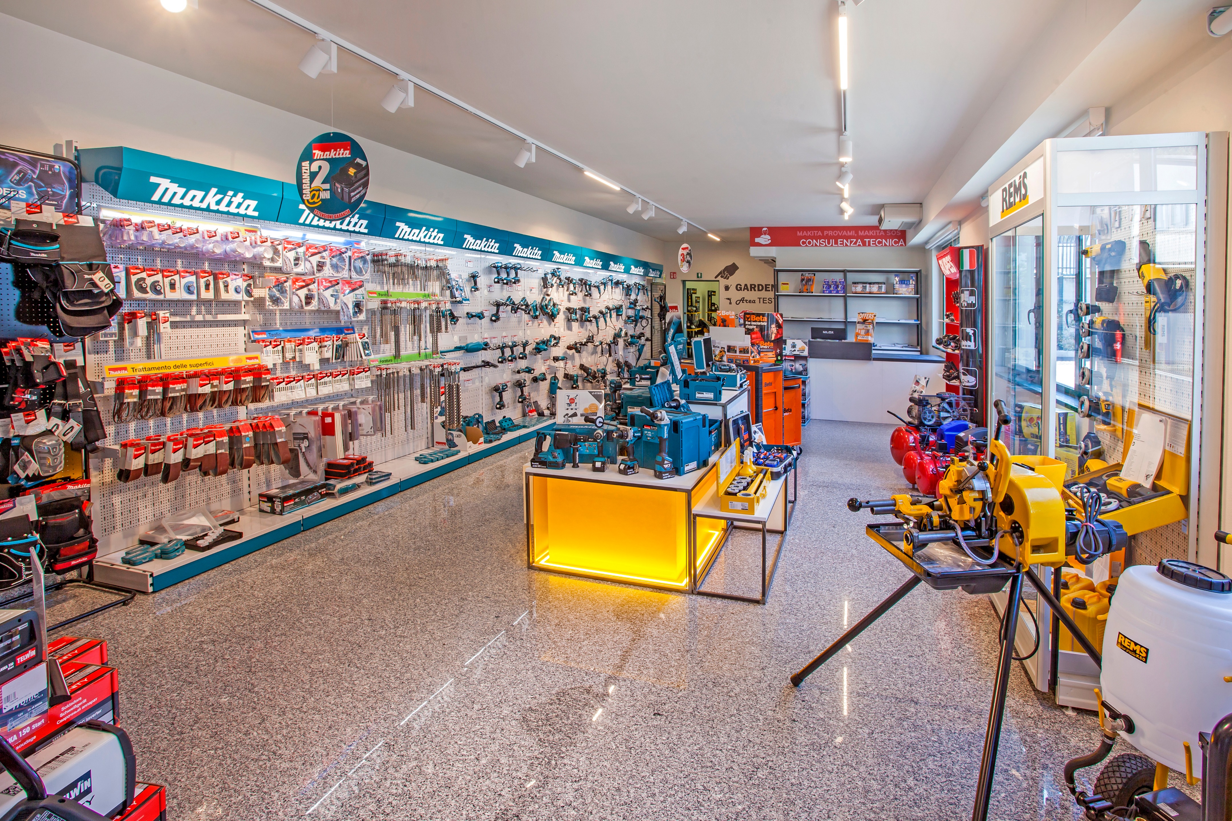 商业建筑室内设计-23