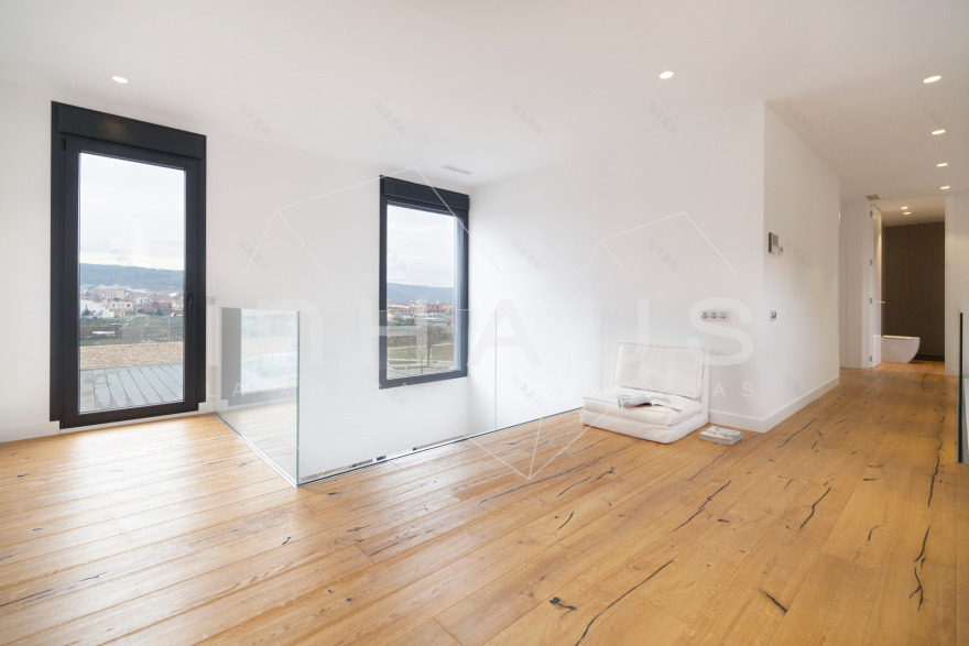 巴塞罗那绿色山景别墅(Modelo Pedralbes)-6