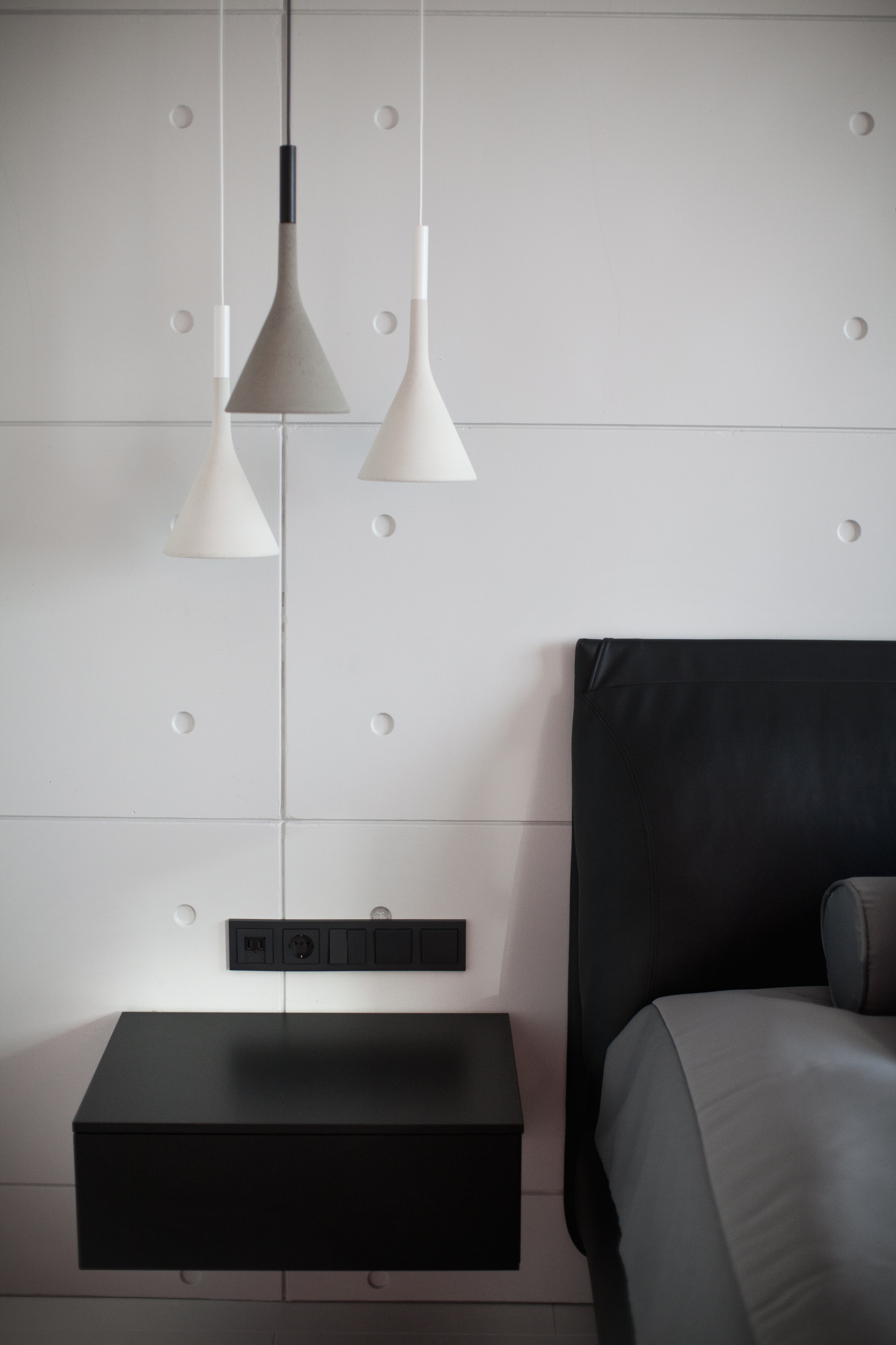 几何矩阵空间 | 暖木与冷玻璃的对比设计-25