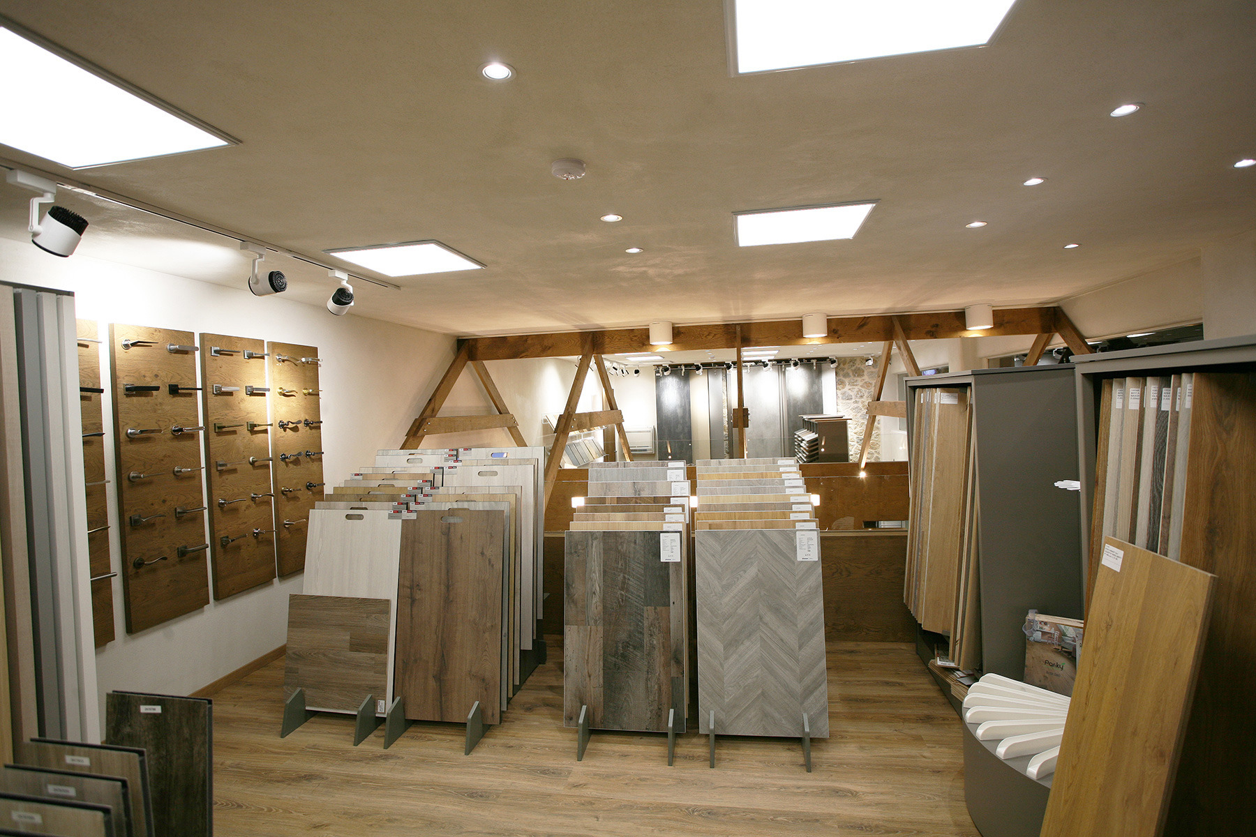 Timber Store 木质空间的艺术魅力-19