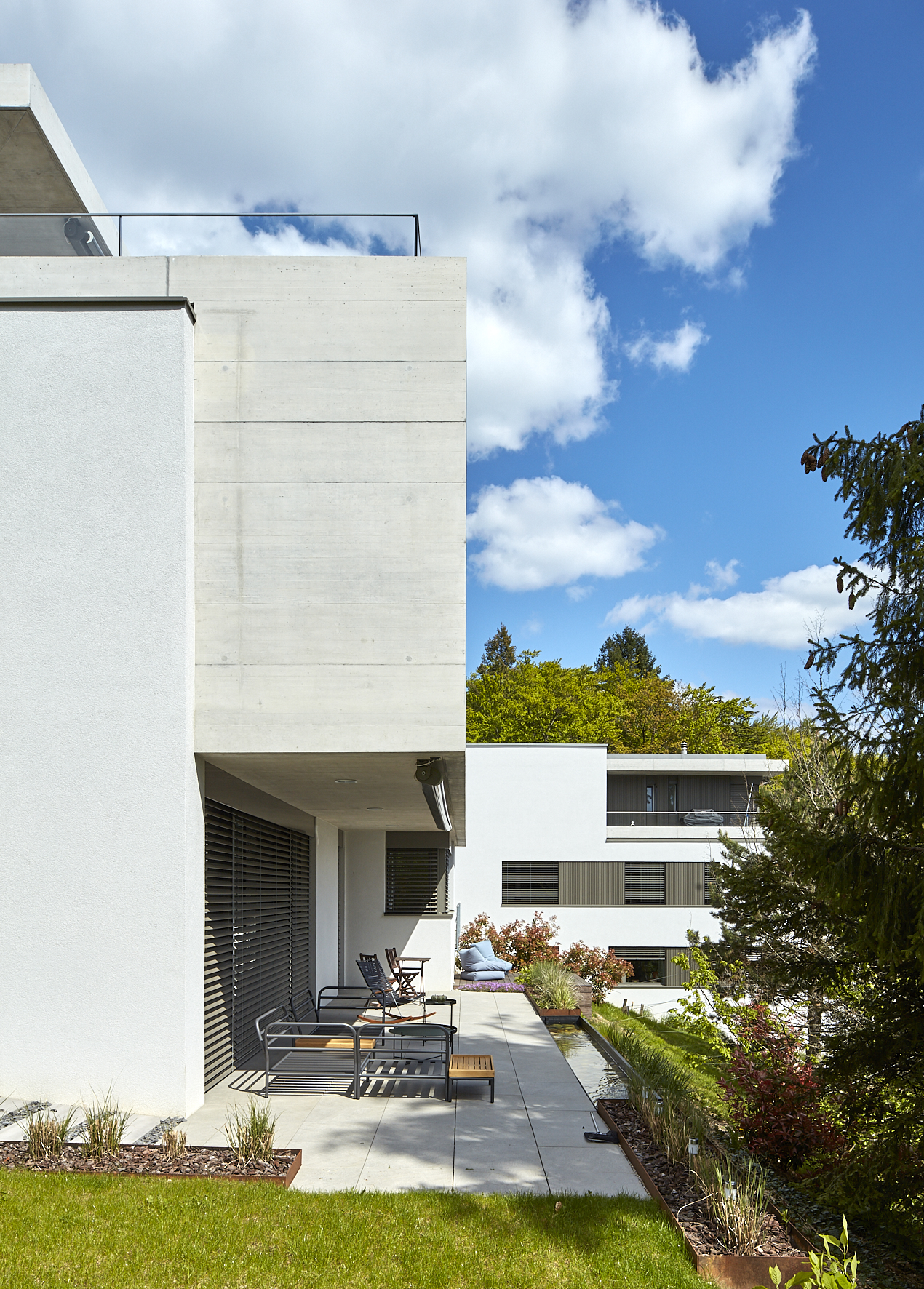 瑞士 Pully 别墅区三栋城市别墅设计-4