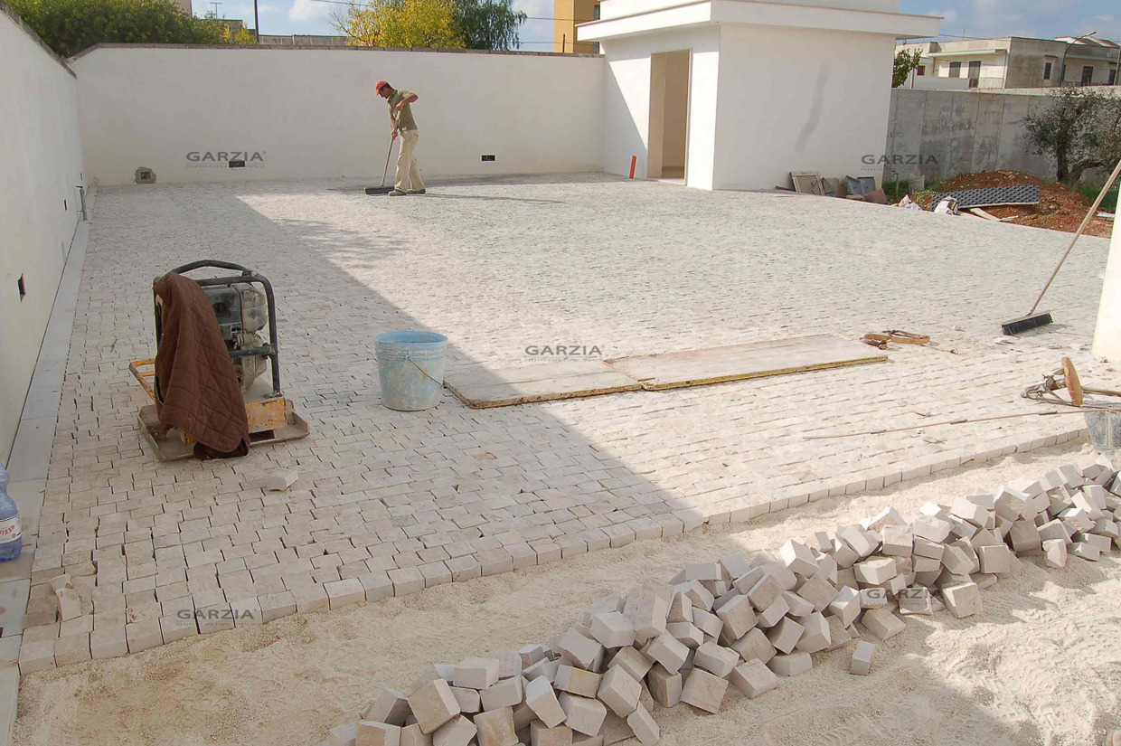 现代家居的石头魅力——意大利单家庭住宅设计-37