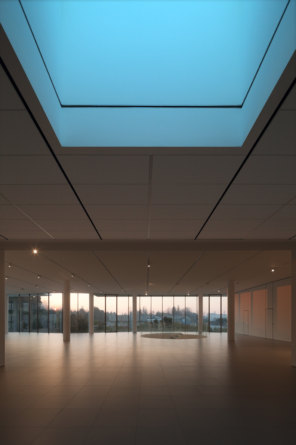 意式风格的 Secco Sistemi 总部办公空间设计-32