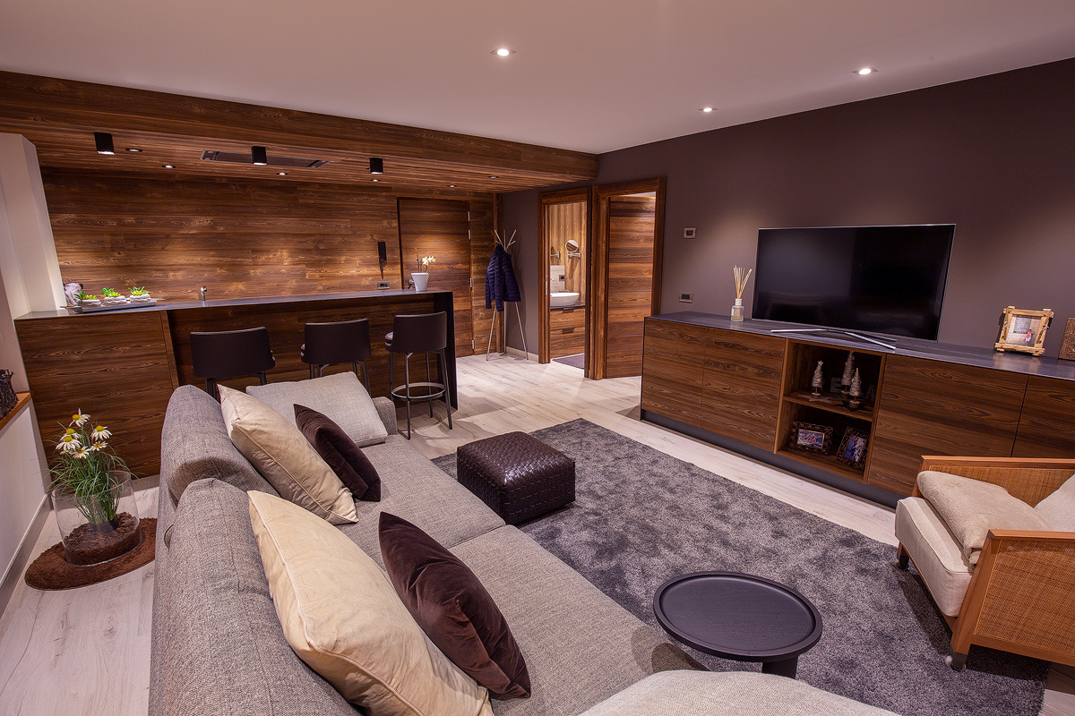 温暖木质与现代铁艺的优雅融合-0