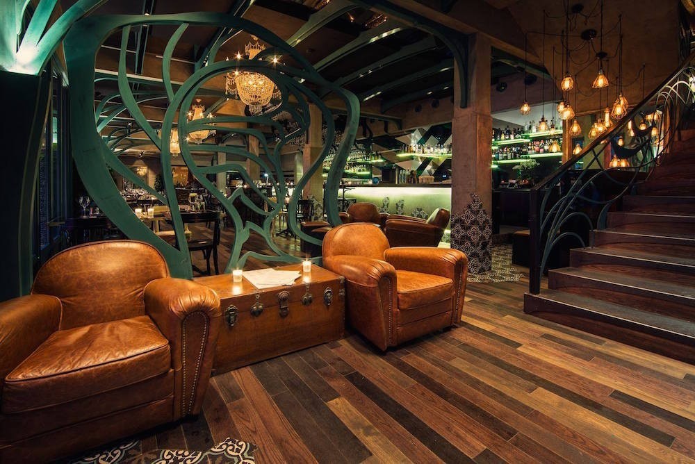 复古艺术装饰风格，打造别具一格的欧洲火车站餐厅-8