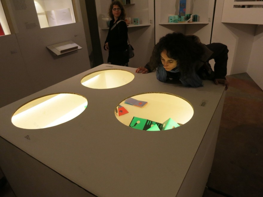 纸的奇幻世界—— Katsumi Komagata 书籍设计展-2