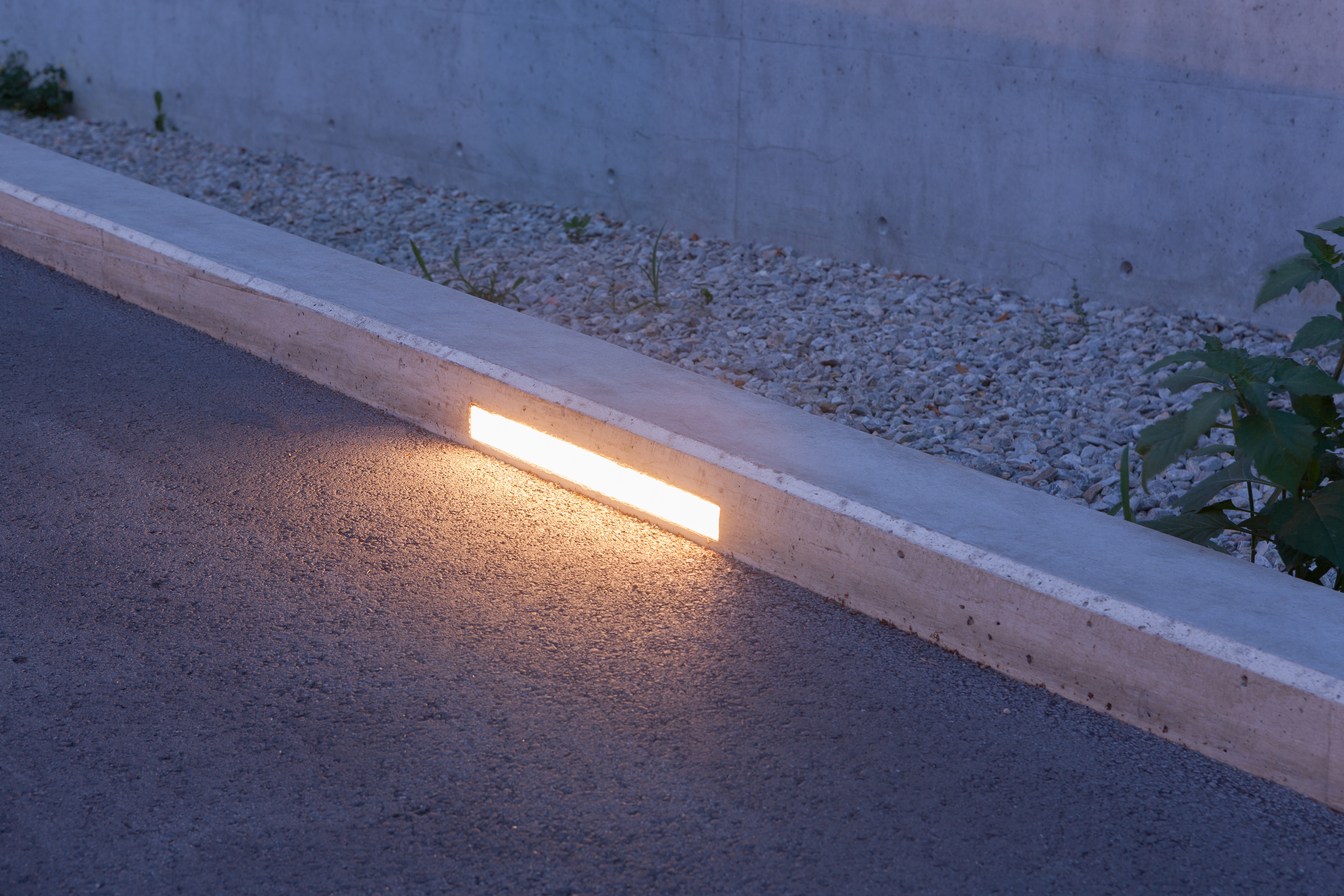 瑞士贝尔林佐市 Saleggi 人行天桥-3