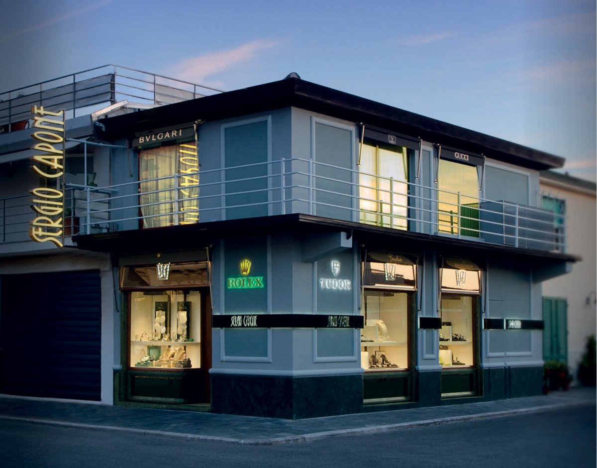 经典翻新 | 2015 年 Sergio Capone 珠宝店室内设计案例-1