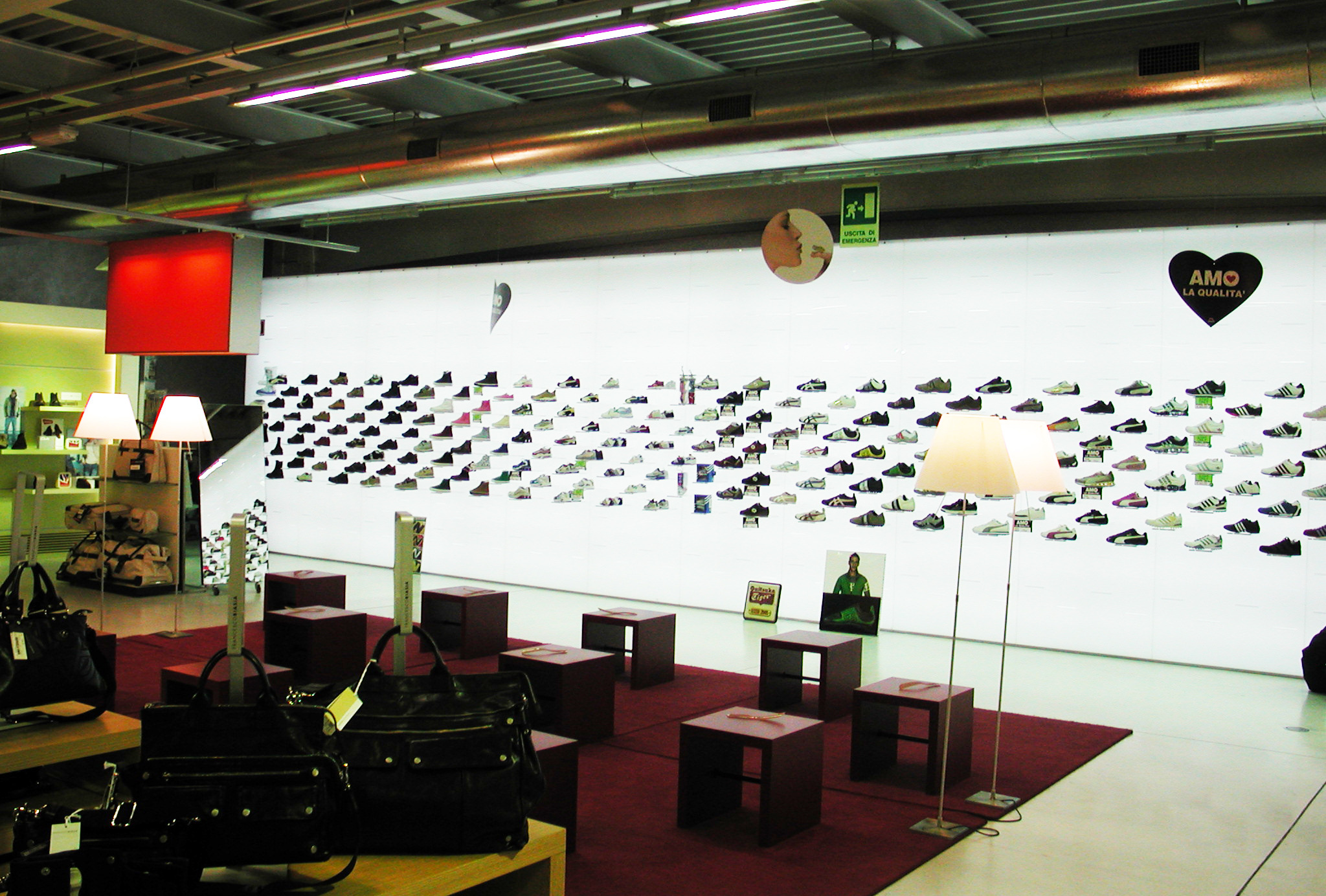 2006 年完成的 Arteni Negozio Abbigliamento 室内设计案例-10