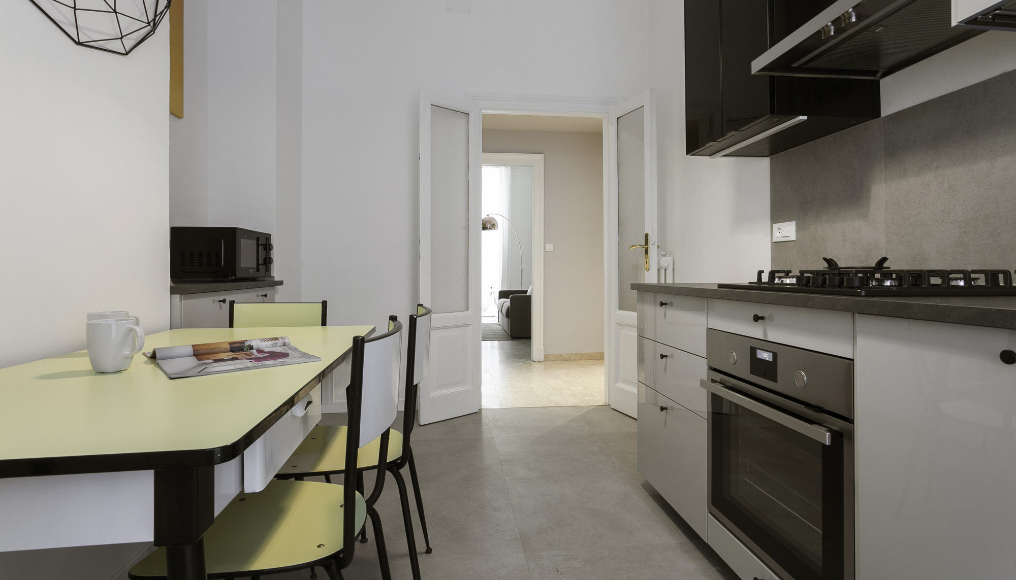 米兰旧公寓的时光穿梭之旅-11