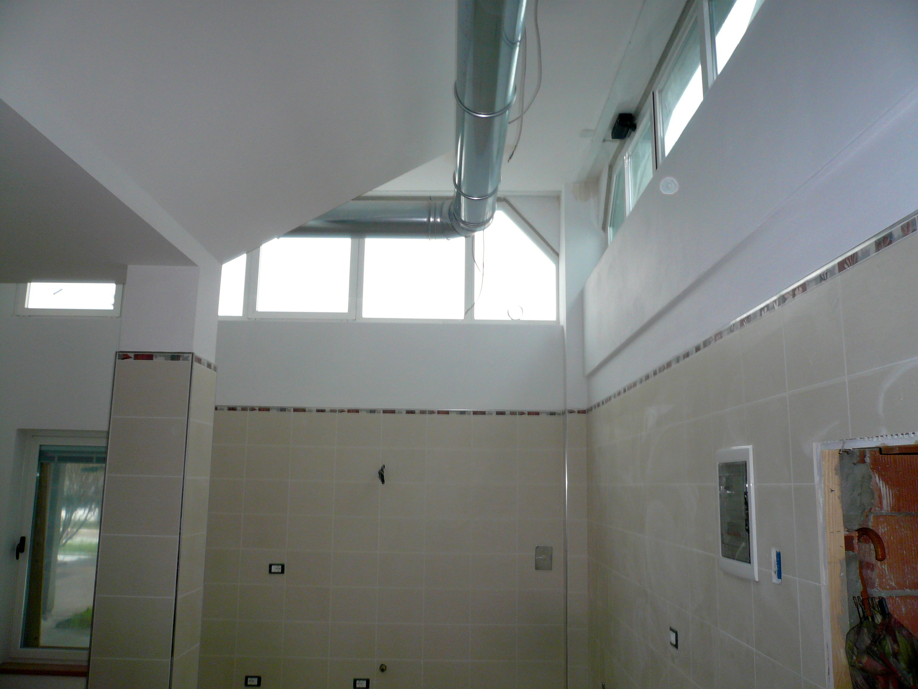 2011 年建设的多功能文化中心——O.S.E.A-48