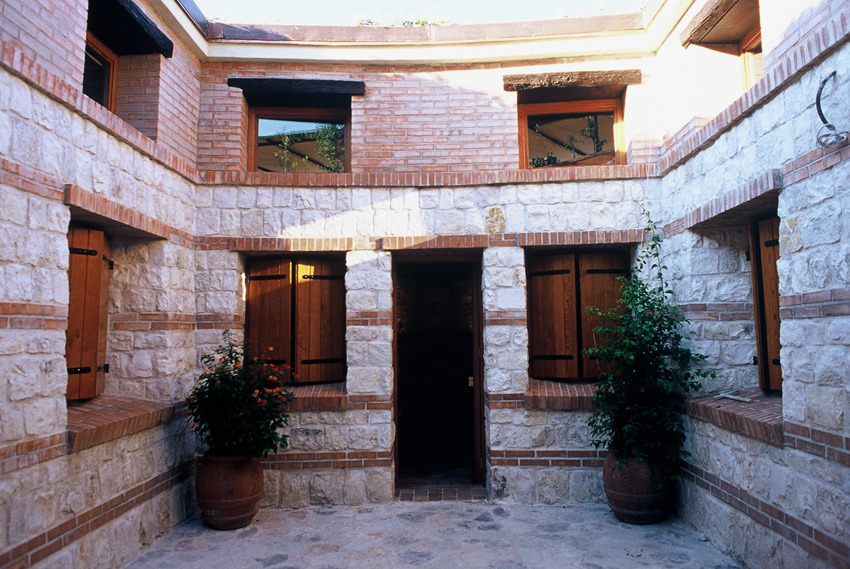 1989 年酒店福尔蒂诺整体翻新设计-23