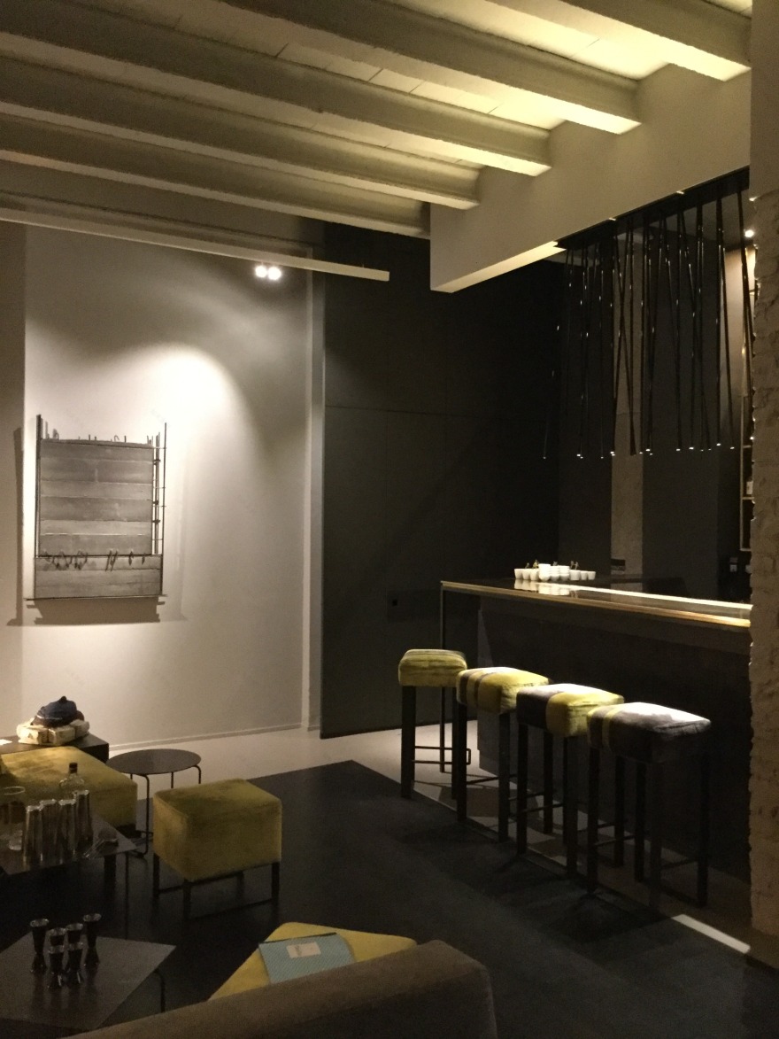 戏剧性光影下的美食舞台——2016 年完成的餐厅设计-2