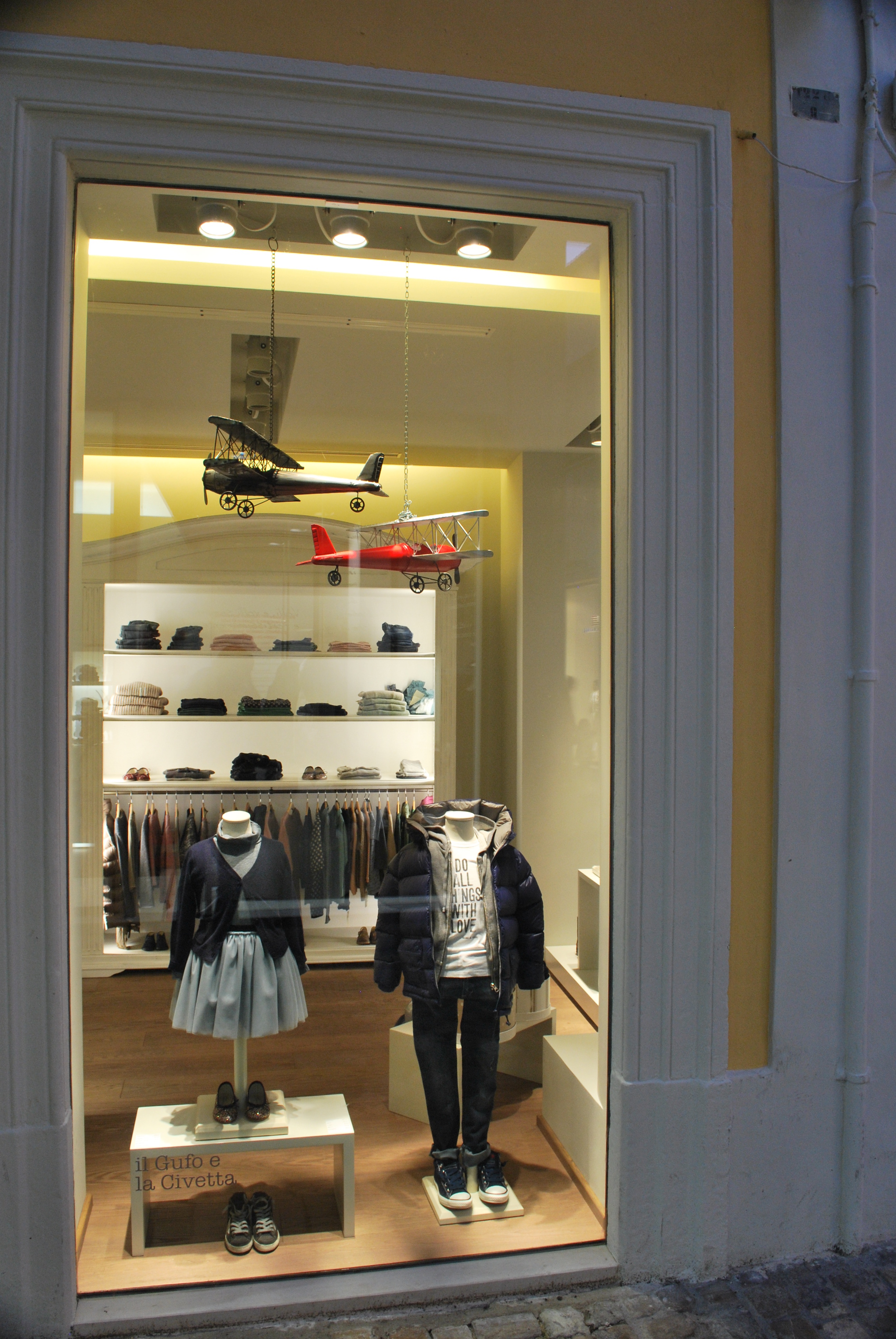 意大利儿童服装店“猫头鹰与狐狸”-0