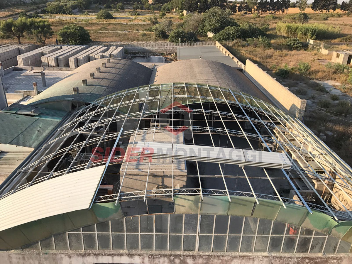 2017 年 Paviblok 工业建筑屋顶翻新及 asbestos 清理案例-10