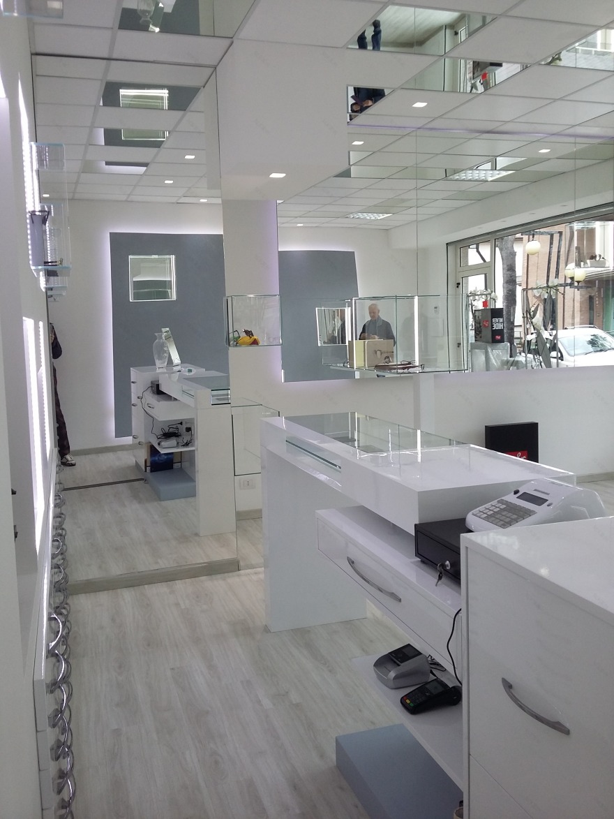 时尚眼镜仓库"Ottica Fashion"室内设计-9