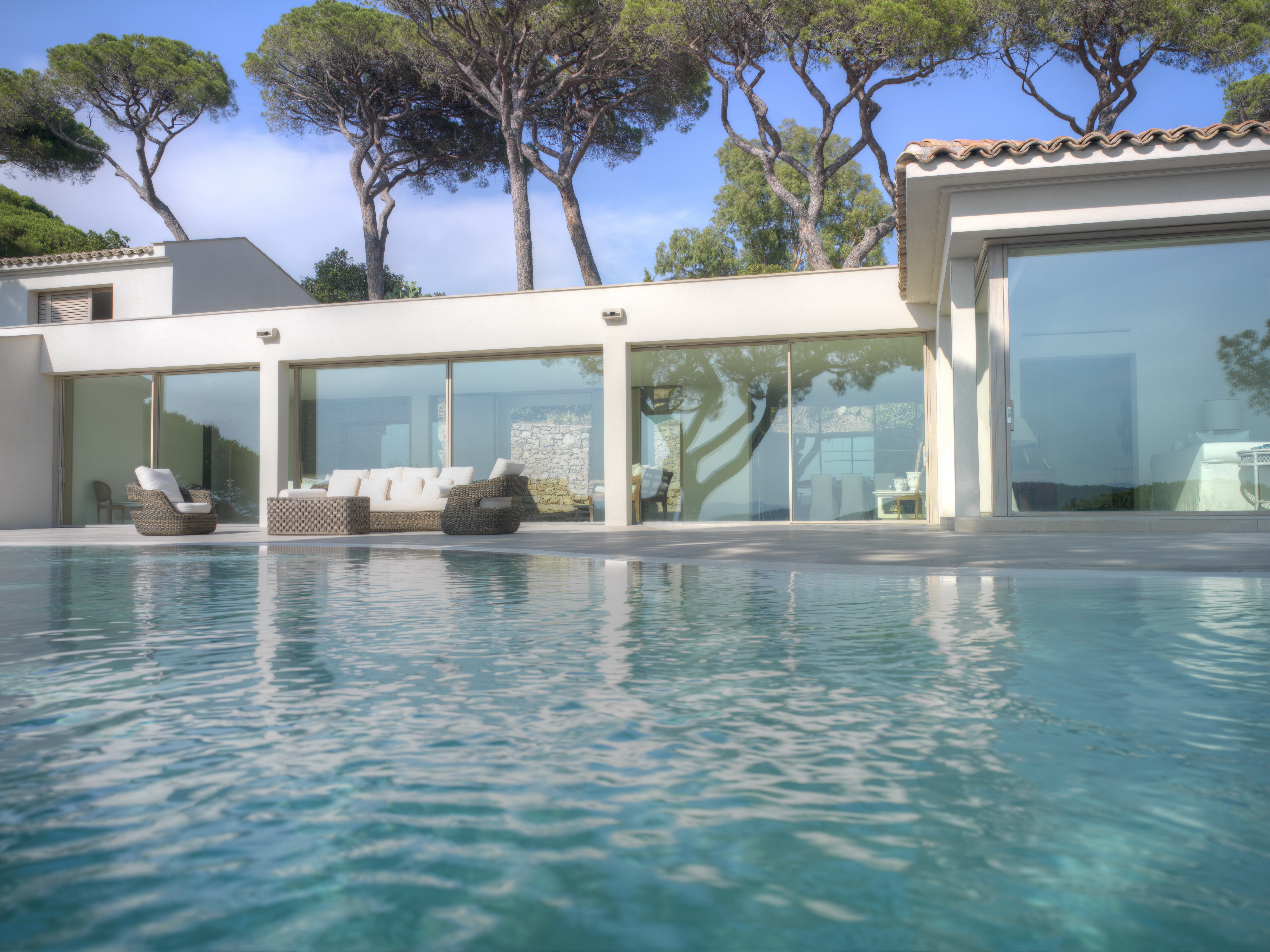 现代简约圣特罗佩别墅-5