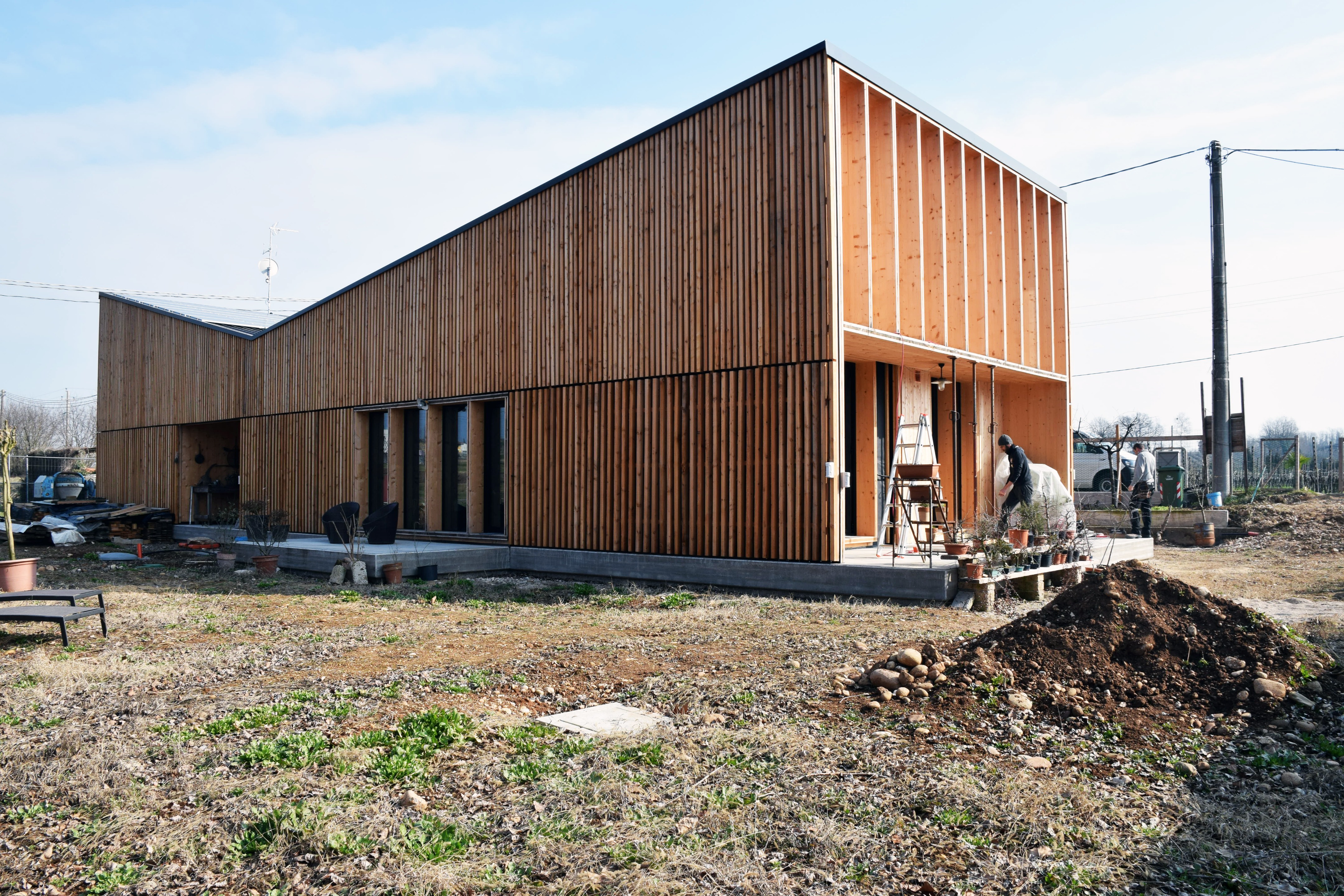 湖畔 V 型木质住宅-6