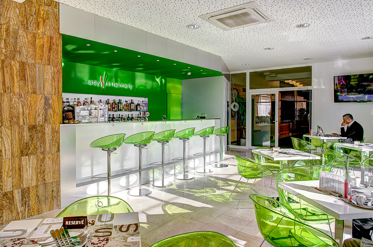 2015 年城市酒店和谐厅的现代改造-14