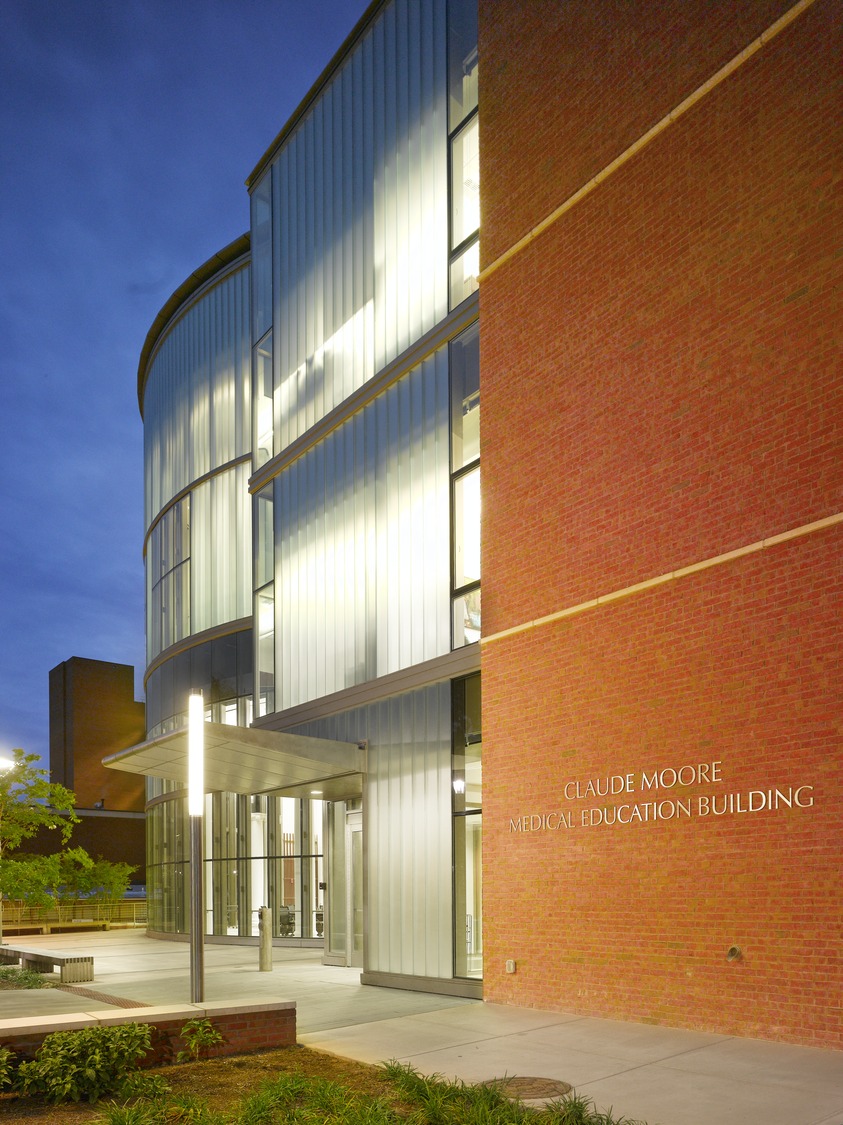 UVA 克劳德摩尔医学教育大楼 | 现代设计与传统融合-4