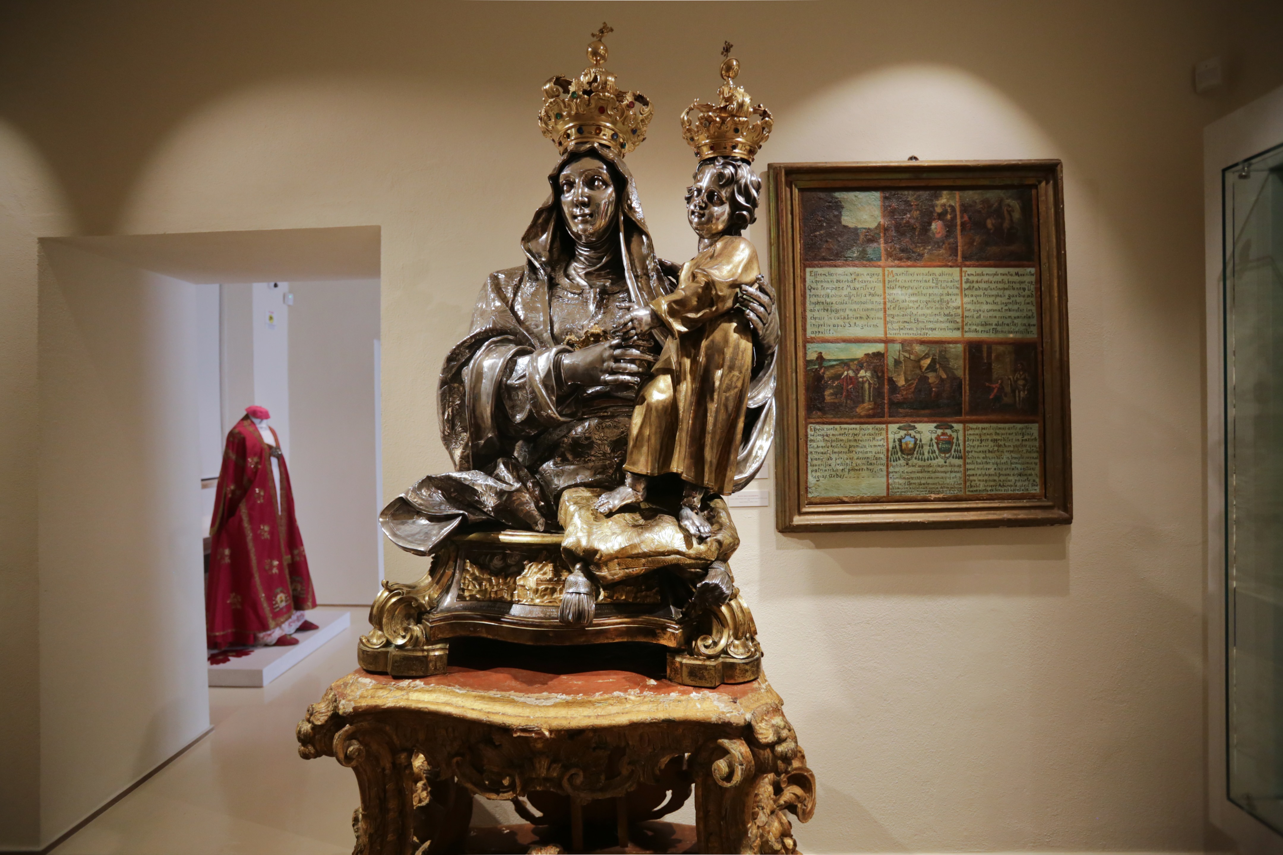 意大利“Museo Diocesano e del Code·”博物馆室内设计案例解析-13