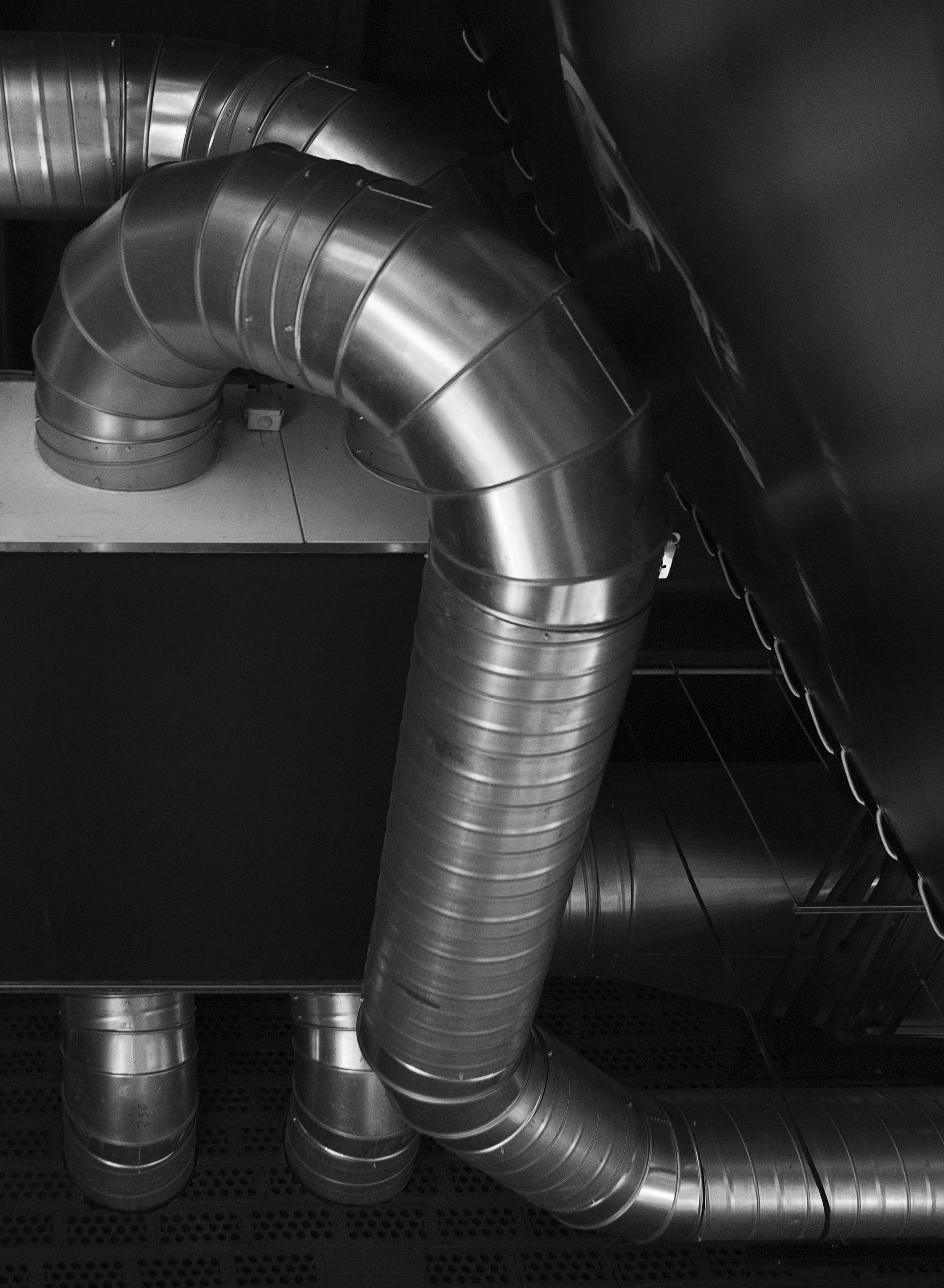 工业风 MISTERNUTRICIÓN 旗舰店，简约设计诠释 Santiago de Compostela-25