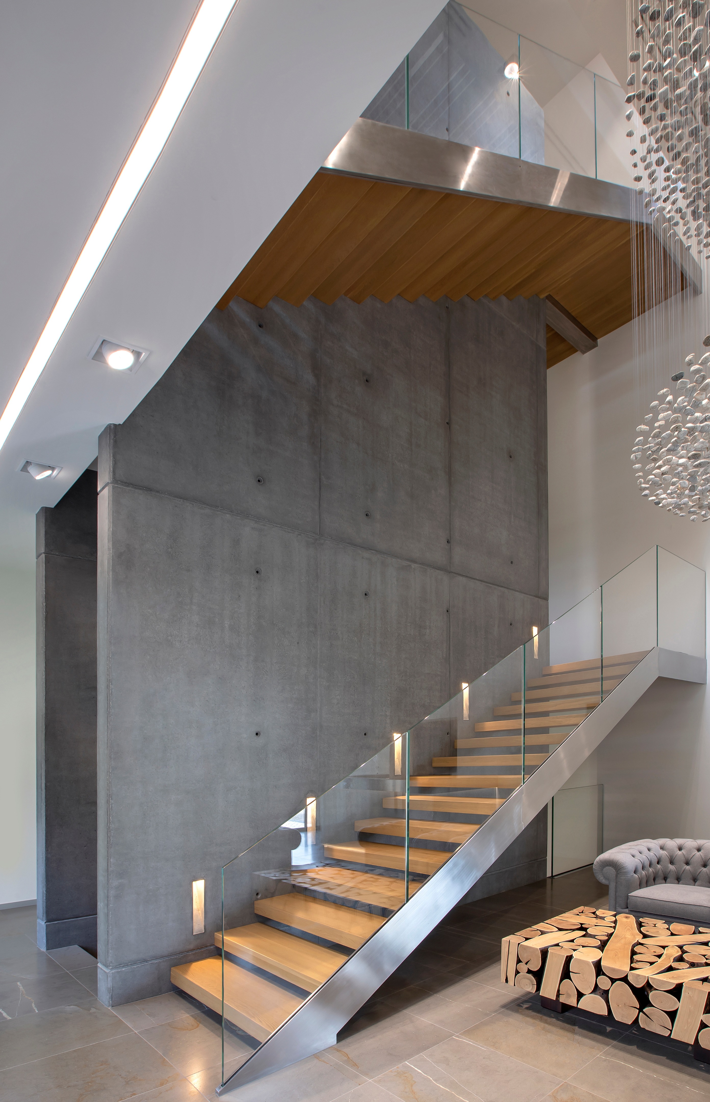 意大利品牌 Herno 总部个性楼梯设计-4
