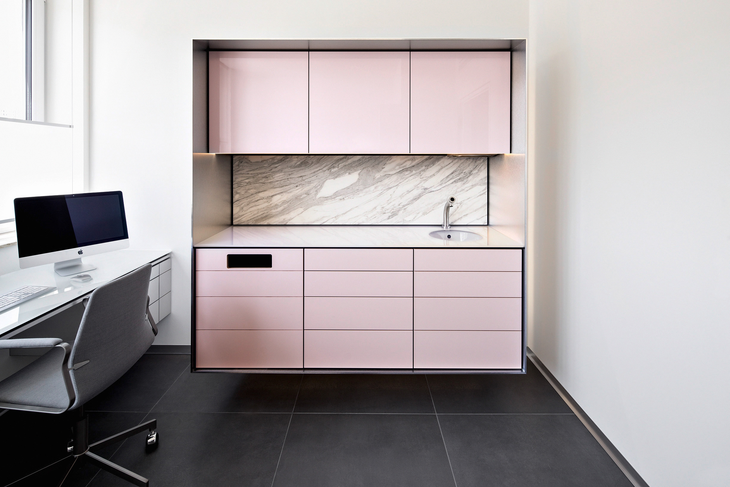 德国 Altmühltal Skin and Laser Center 室内设计-11