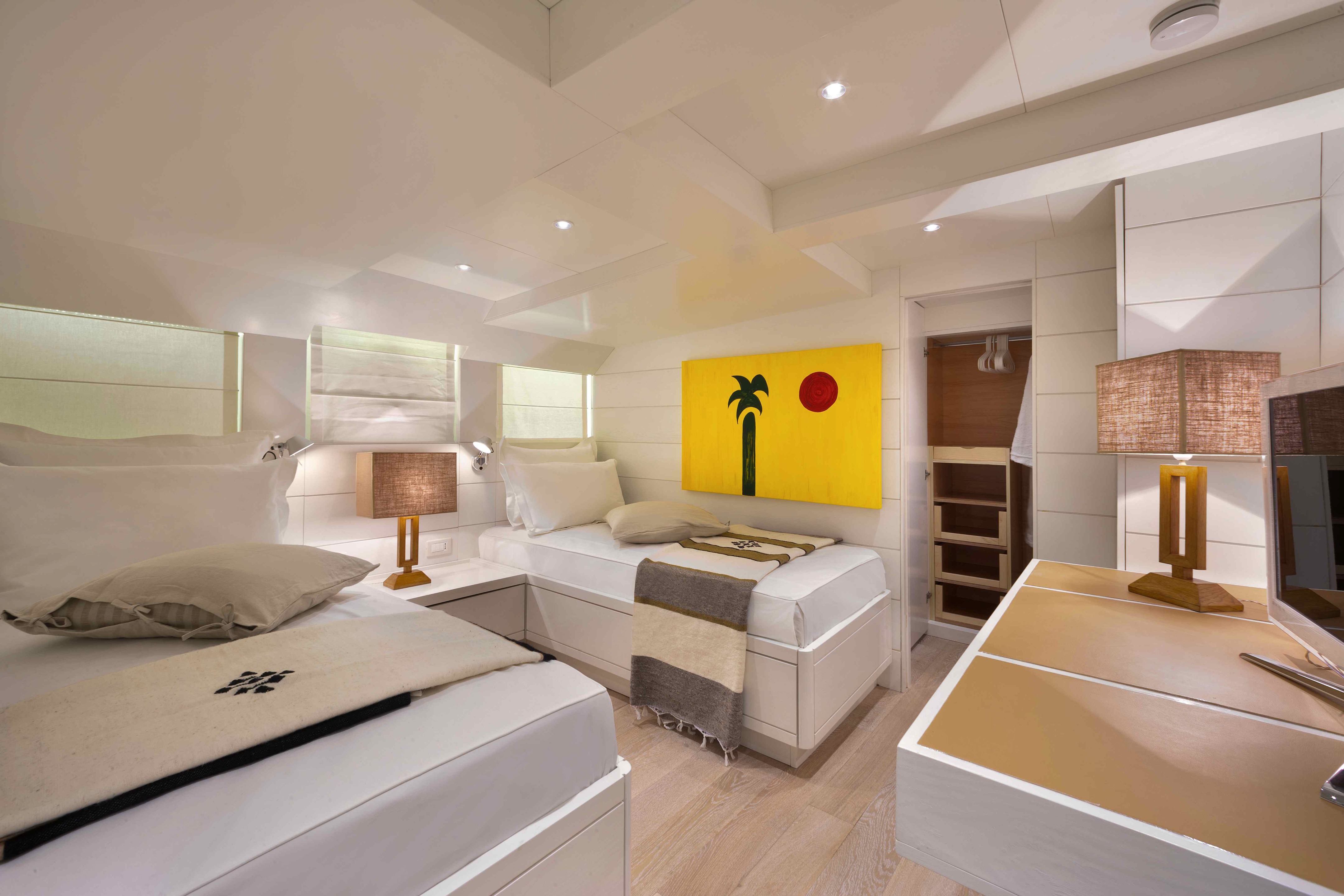 历史名船“VERVECE”翻新成豪华游艇-4