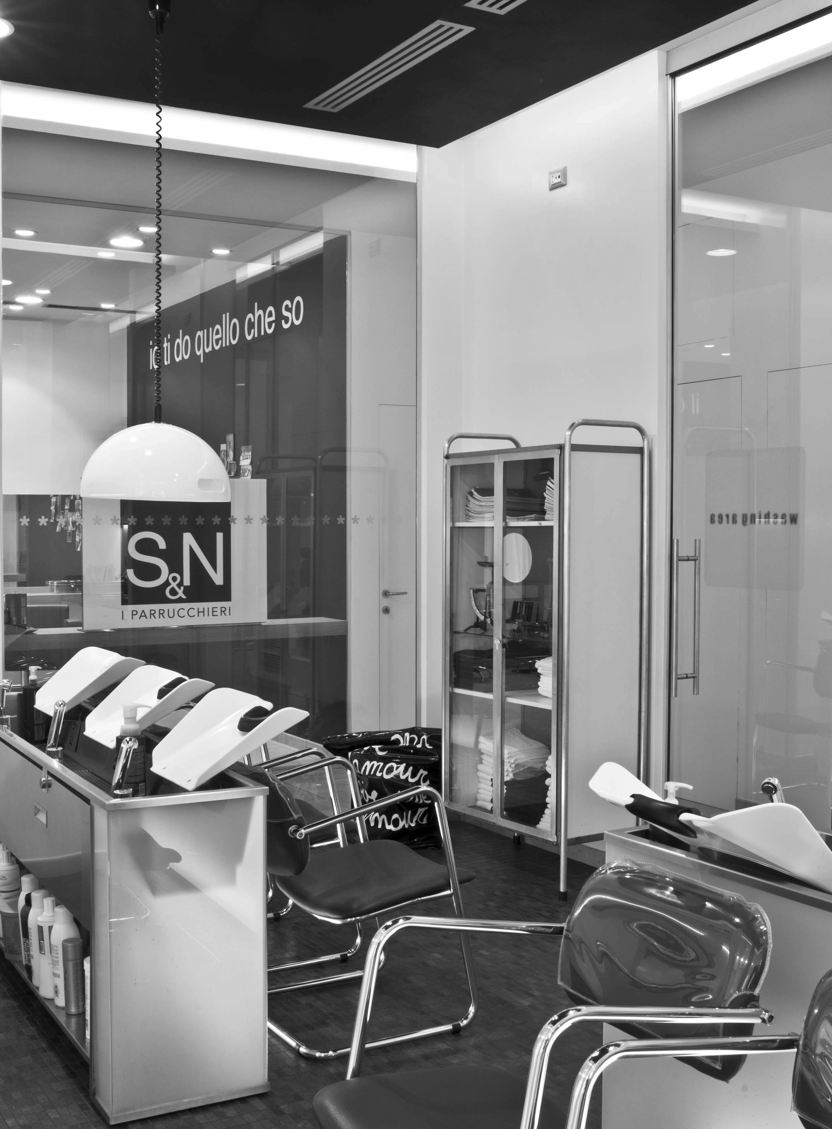 S 和 N 我理发店-8