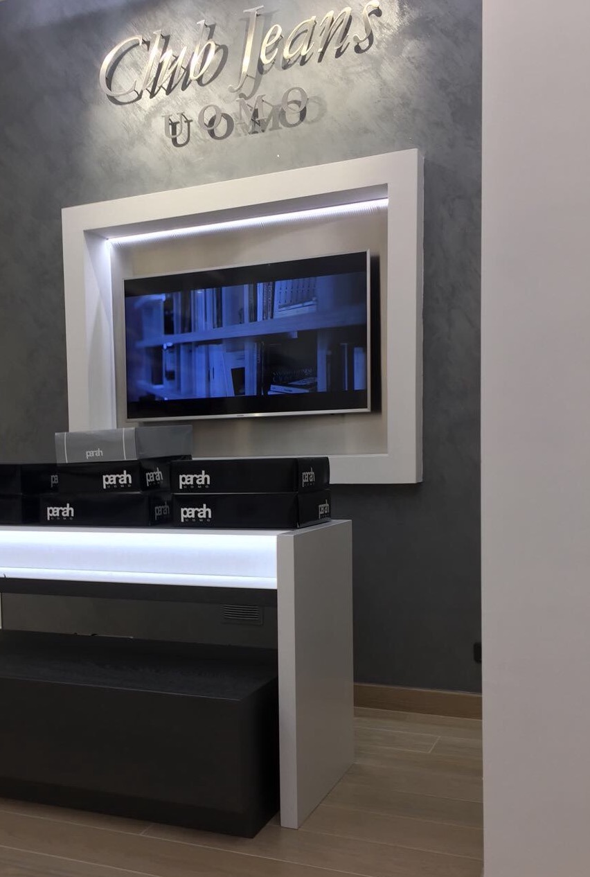 Club Jeans Uomo 照明设计-7