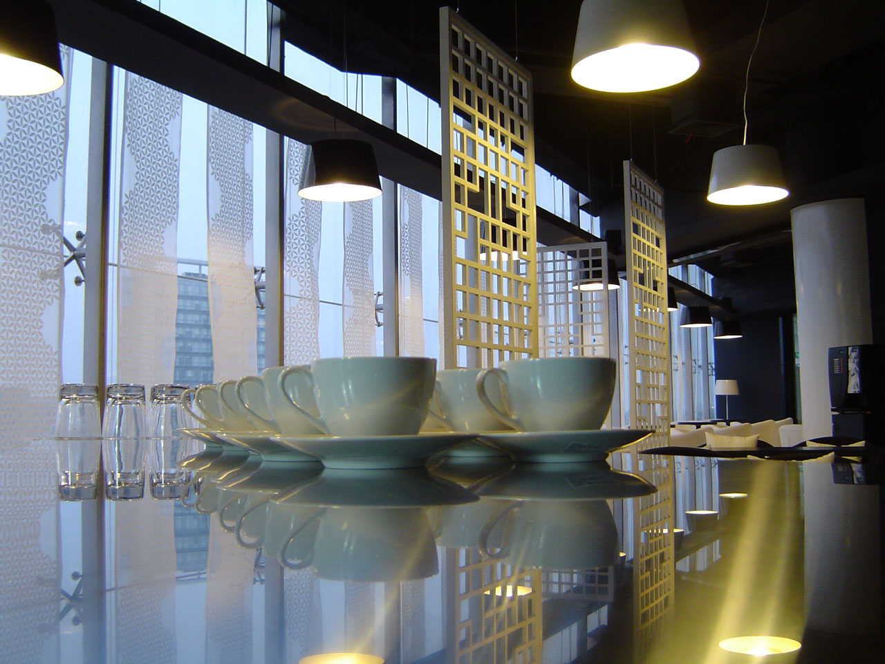 黑白极限对话咖啡厅-2