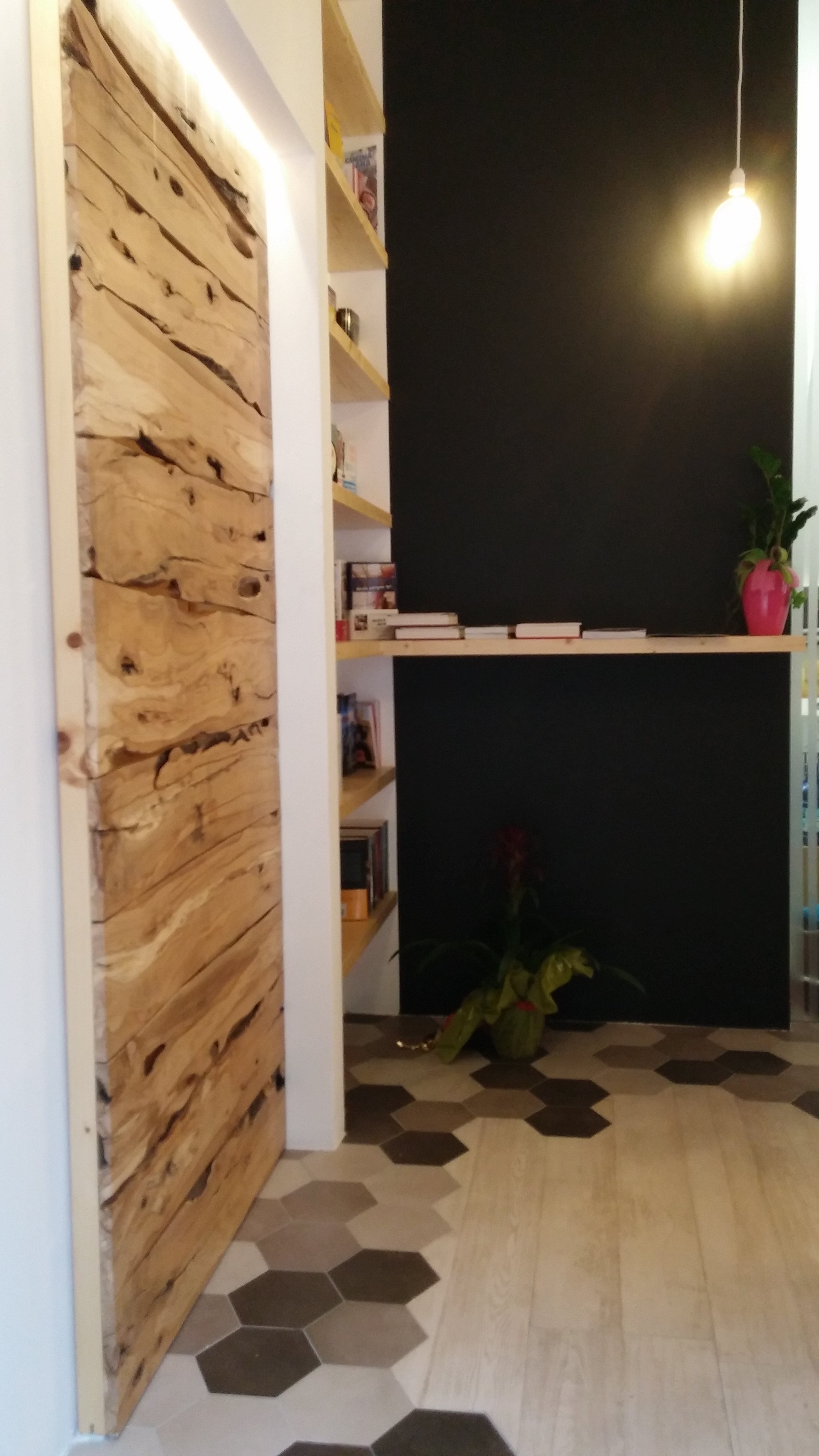 古树咖啡馆 | 自然之美融入设计-11