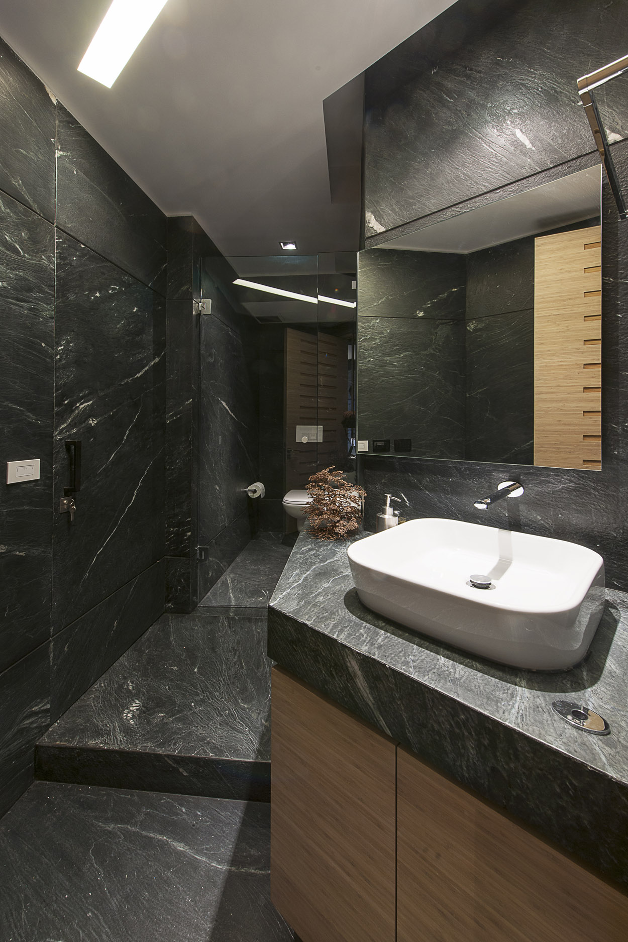 墨西哥城双层复式公寓,现代设计演绎宽敞空间-22