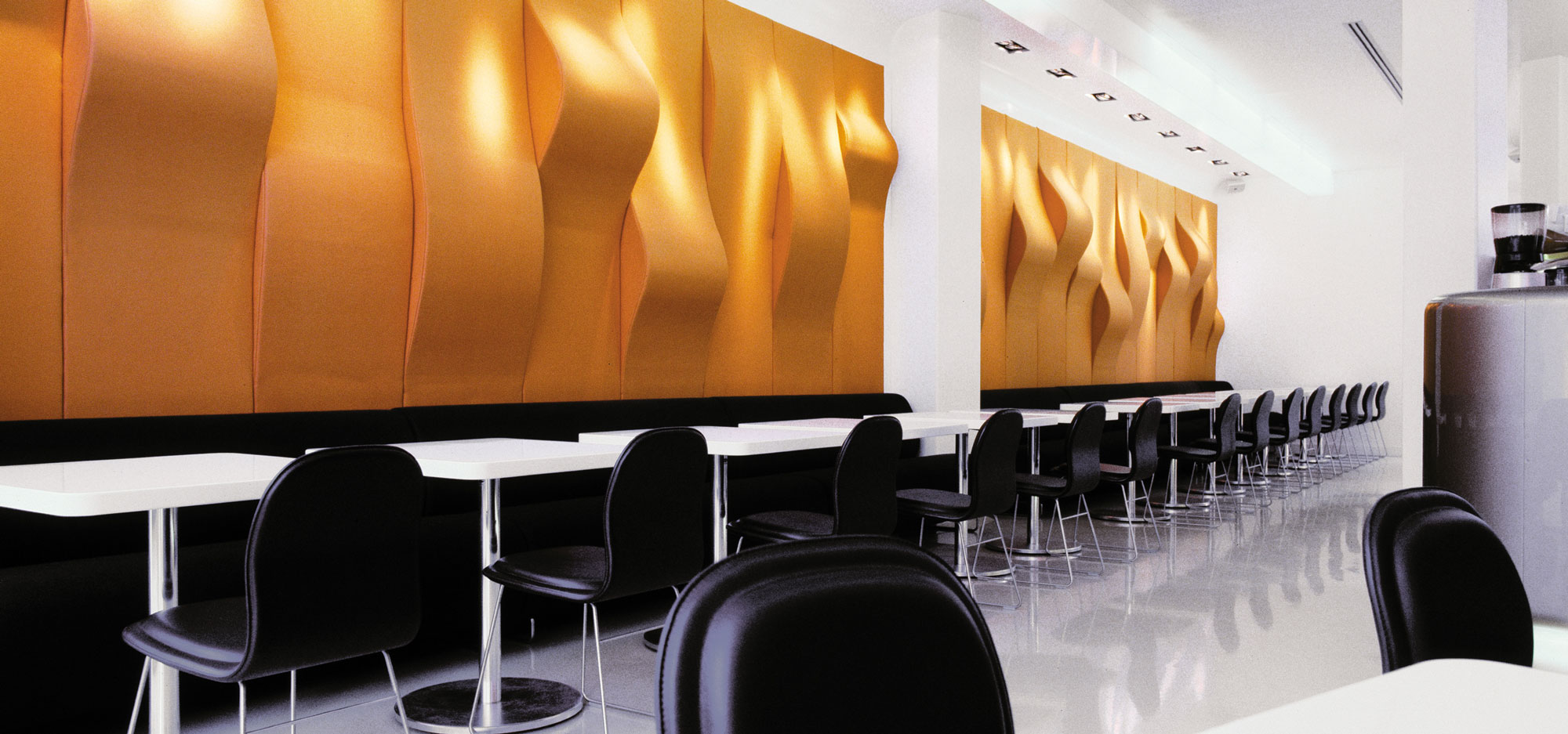 活力曲线概念咖啡厅设计-1