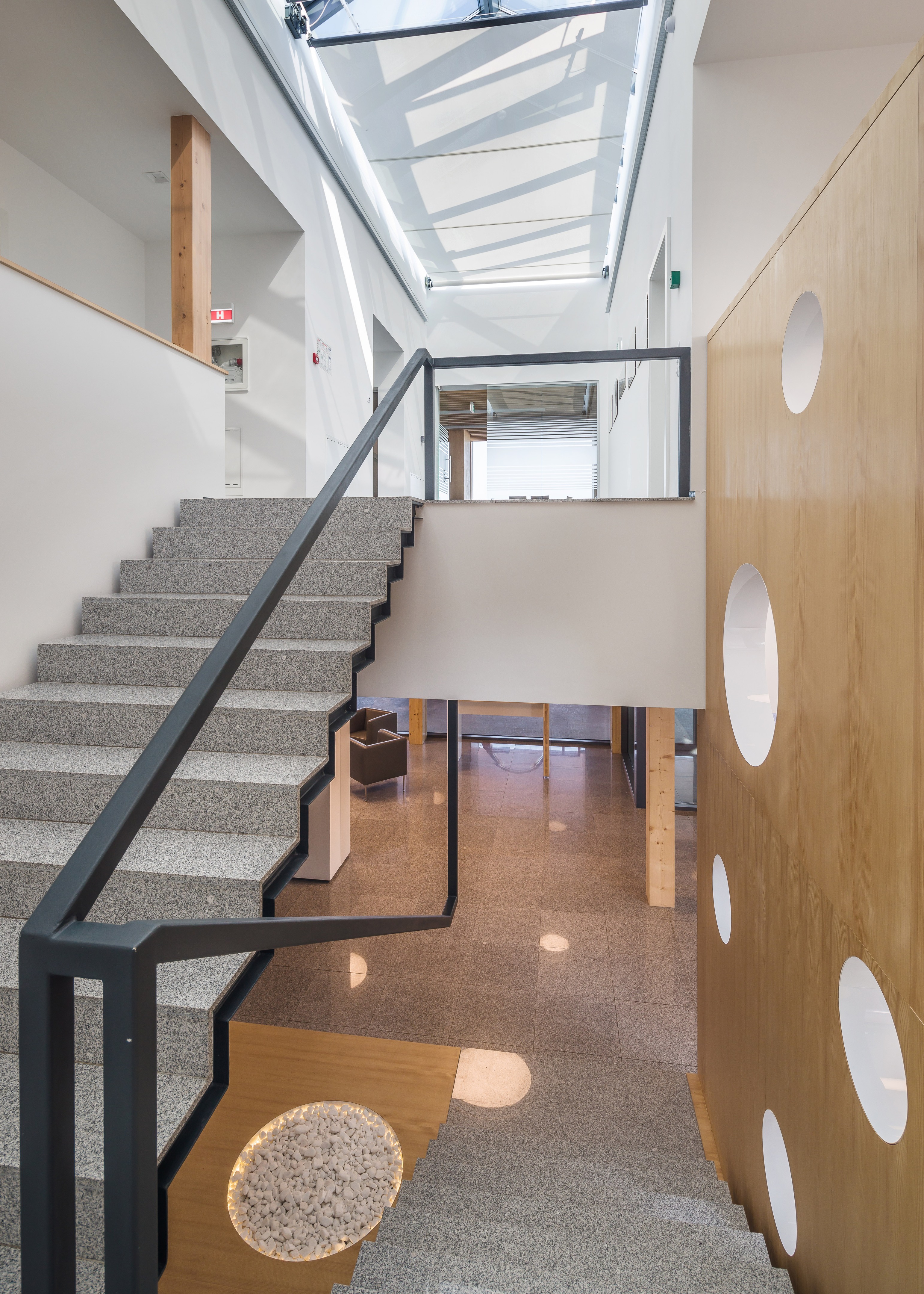 欧洲首例 CLT 结构多舒适办公建筑-2