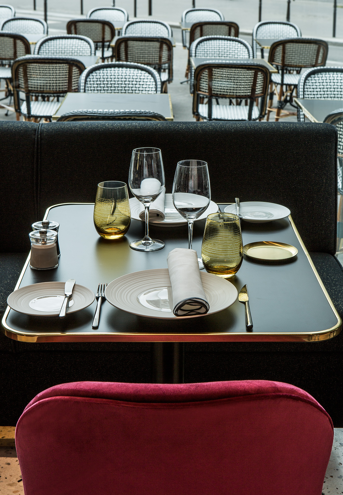 巴黎馥颂酒店 | 粉色与黑色演绎的法式浪漫-19