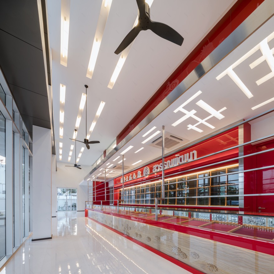 泰国曼谷 Pathumthani 金店 | 红金相映,现代与传统的完美融合-19