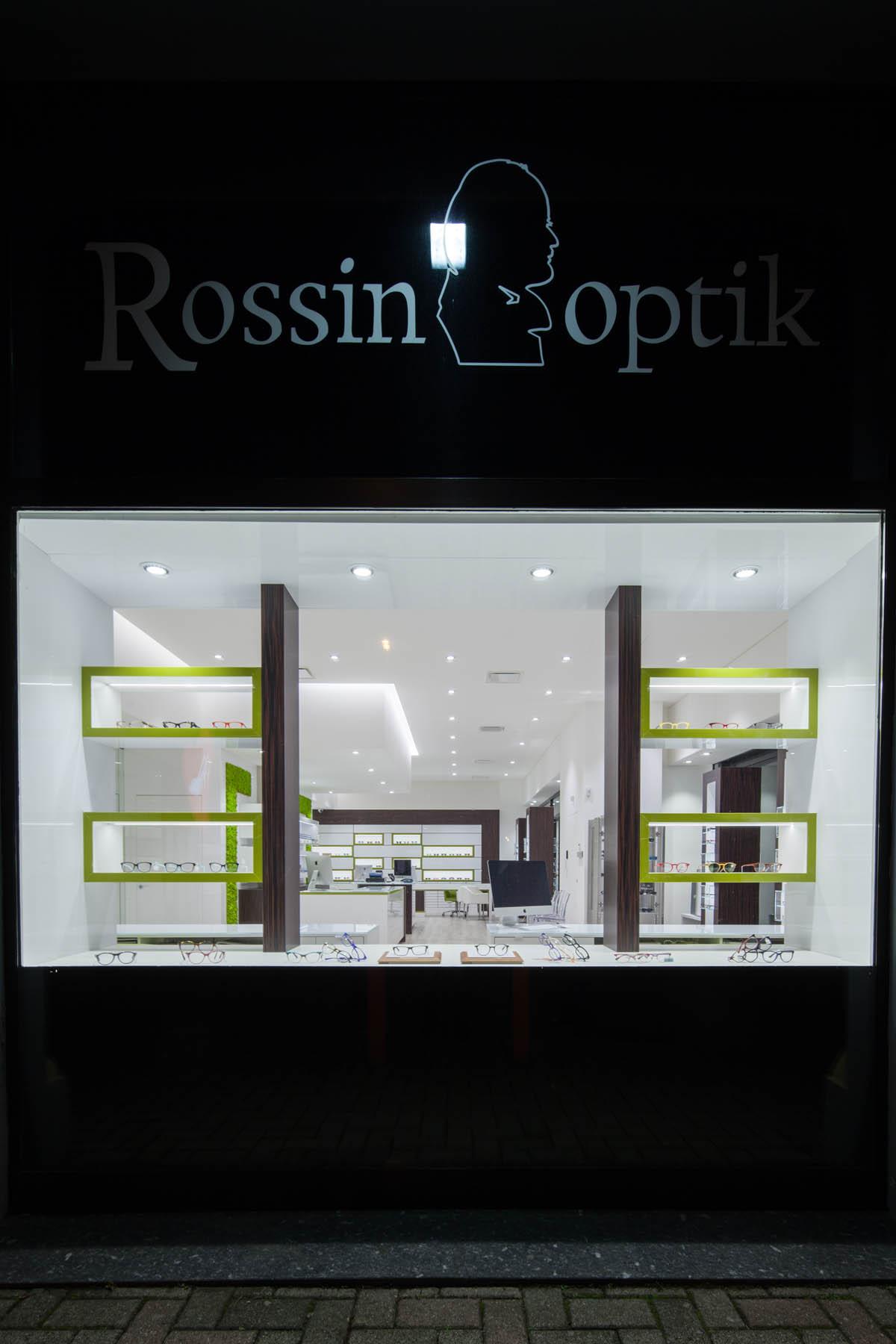 光学商店改造中的摄影艺术-40