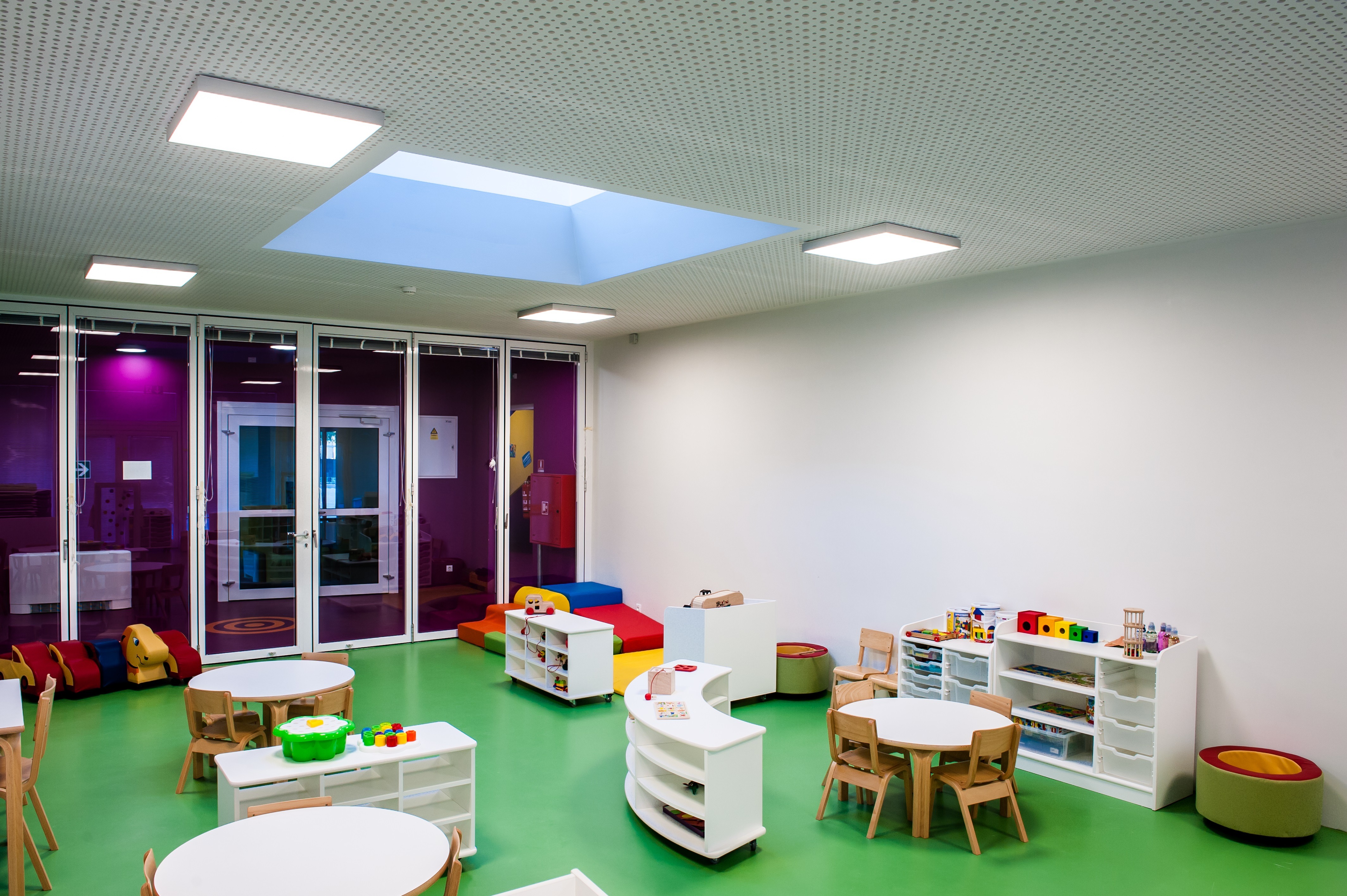 健康明亮,激发创意的幼儿园与小学照明设计-0