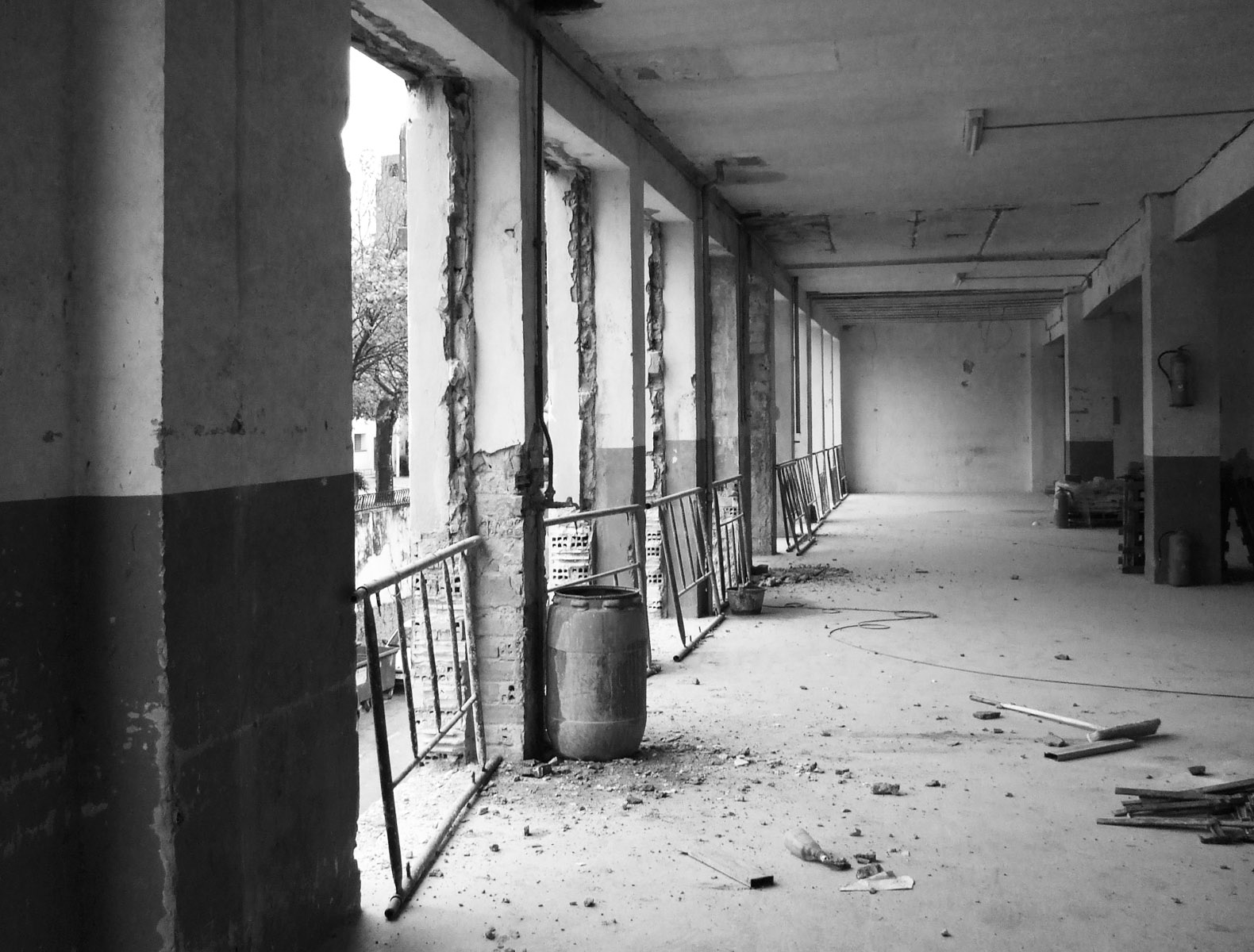 2006 年竣工的 Pablo Picasso 作品 | Clara Gironés 的 Gandía Blasco 展示厅-4